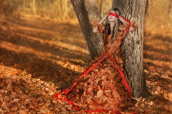 La chica que representa el otoño