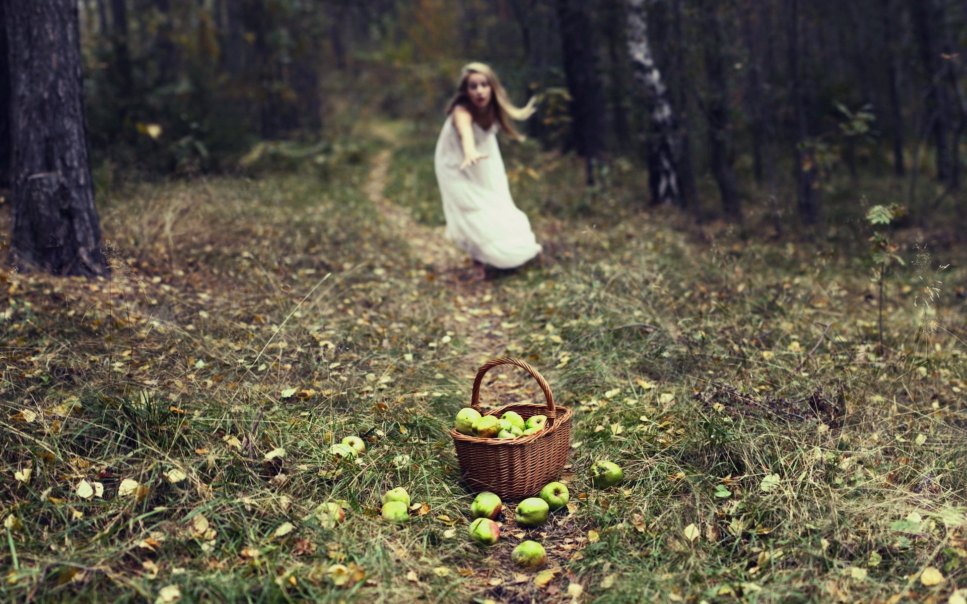 la jeune fille les pommes la situation