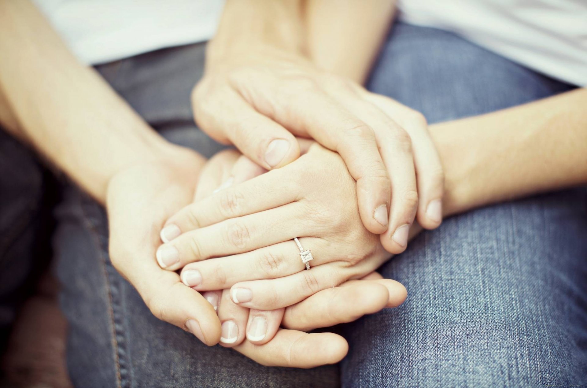 hands jeans ring