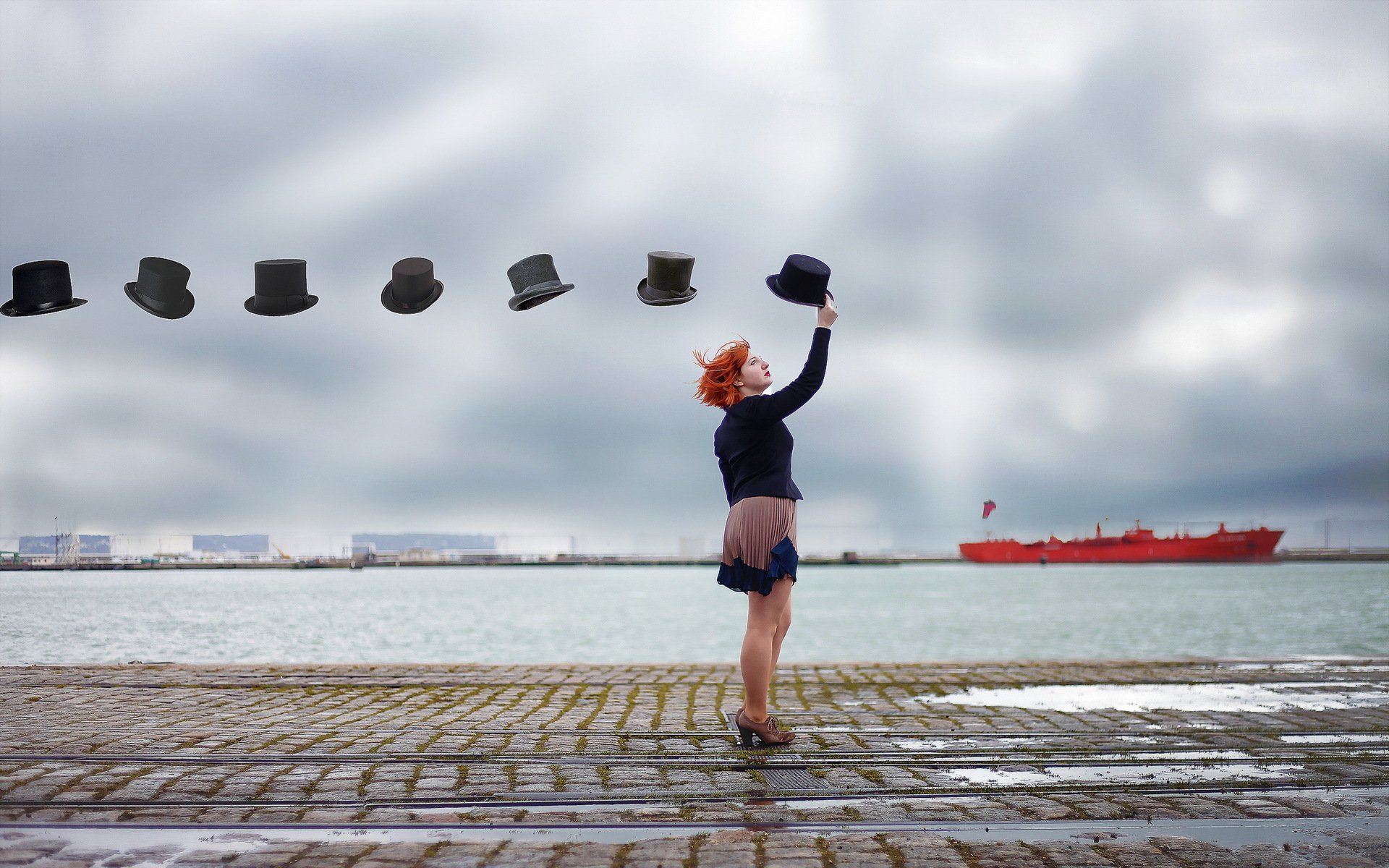 ragazza molo cappelli situazione