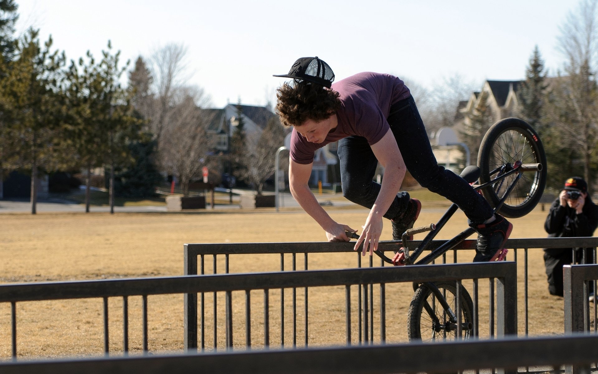 junge bmx sturz eine sekunde vor