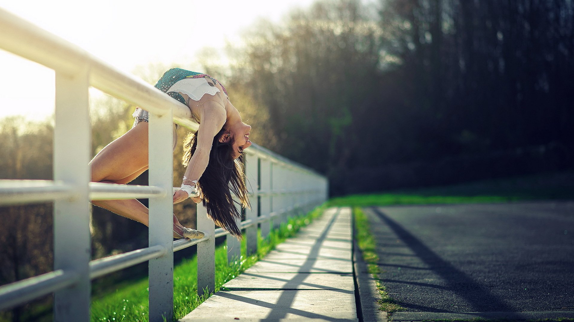 girl pose background