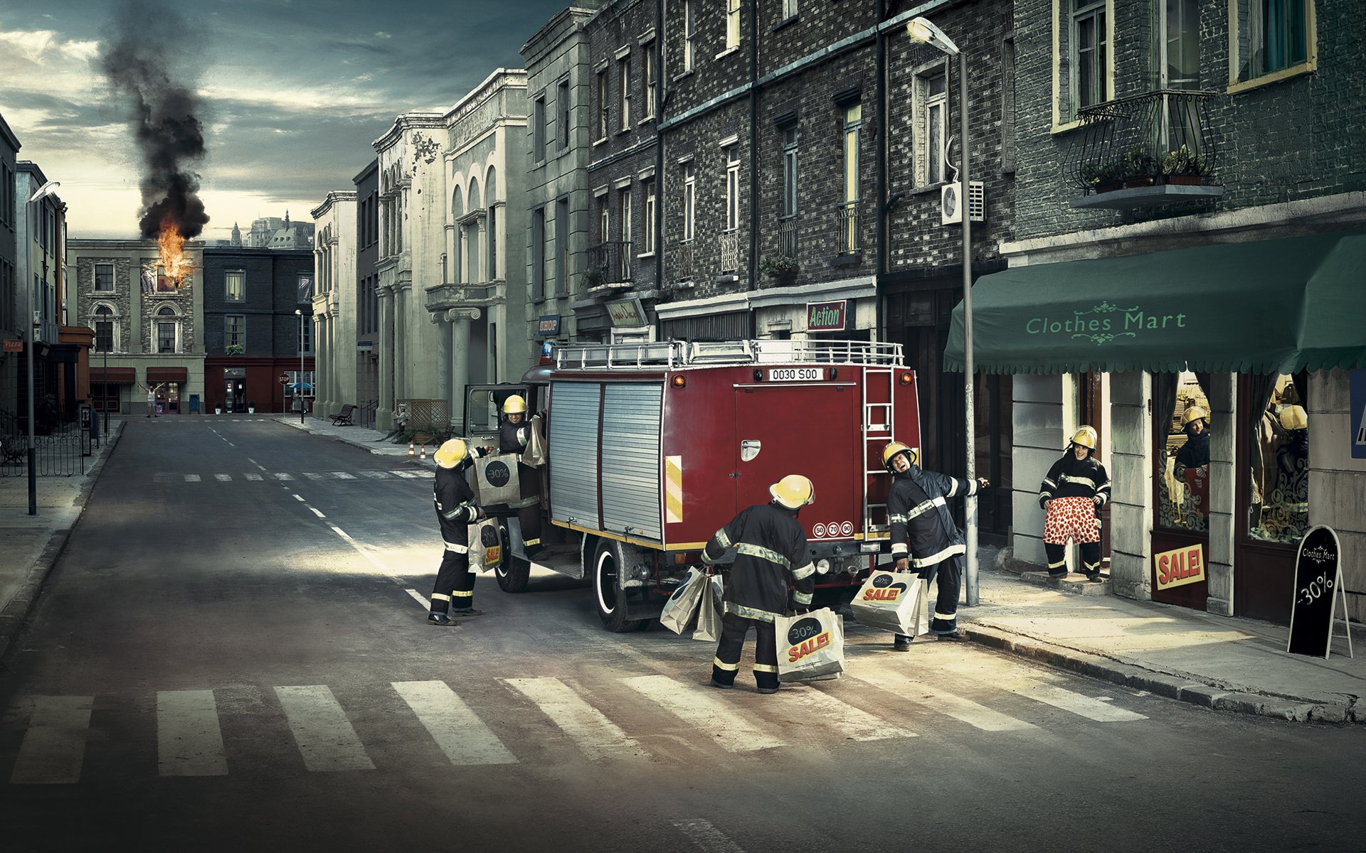 feuerwehrleute ausverkauf feuer feuerwehrauto zuhause stadt