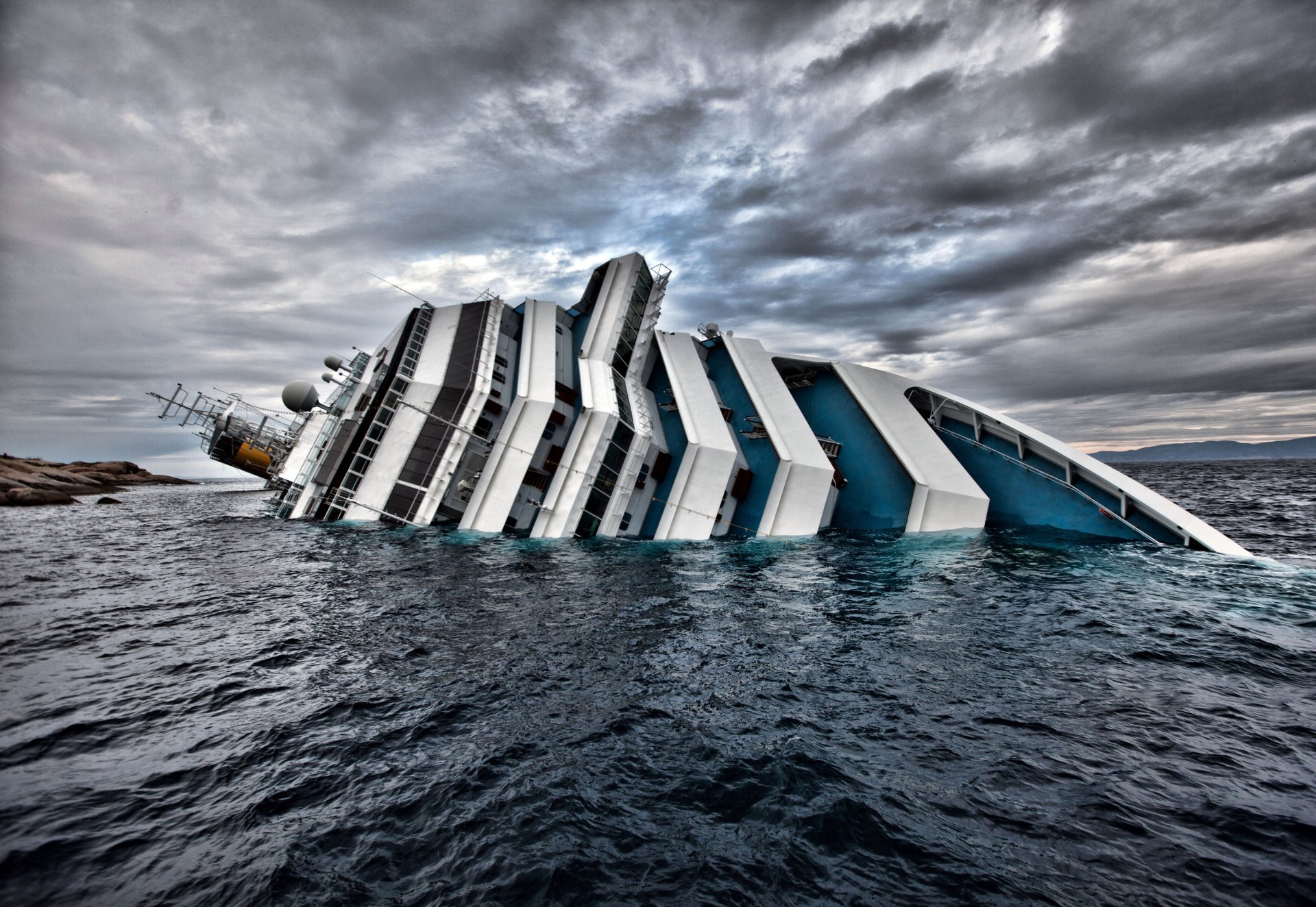 liner schiff costa concordia wrack italien titanic hintergrundbilder