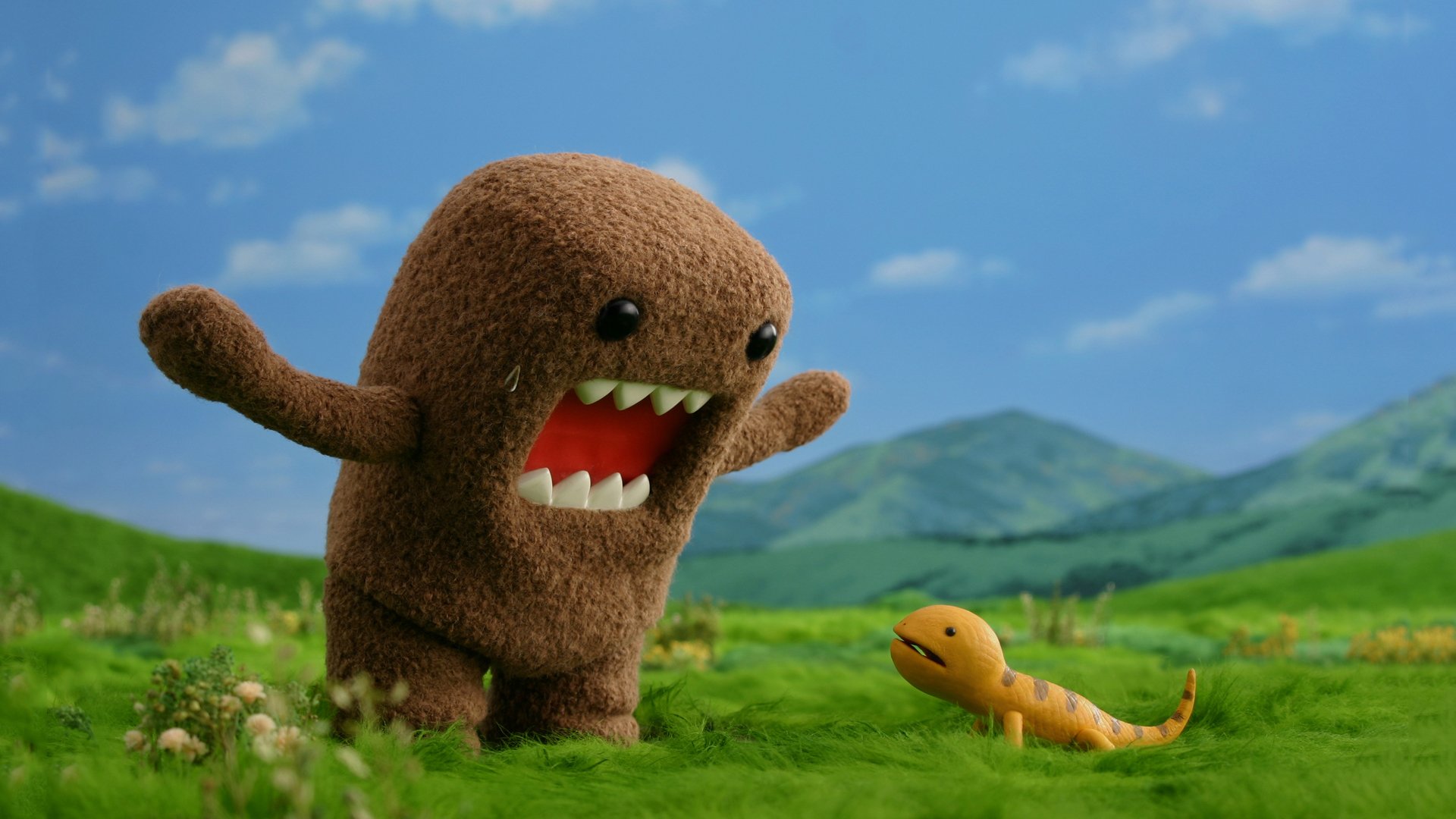 domo-kun lagarto hierba