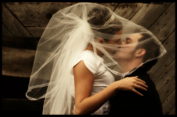 The kiss of the bride and groom