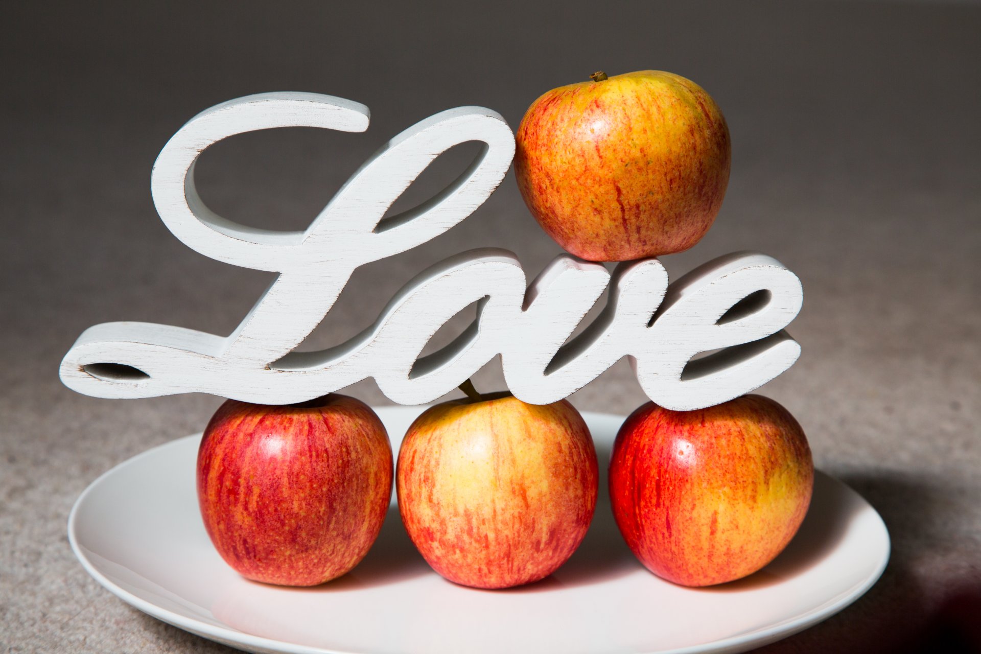 des pommes des fruits assiette l amour