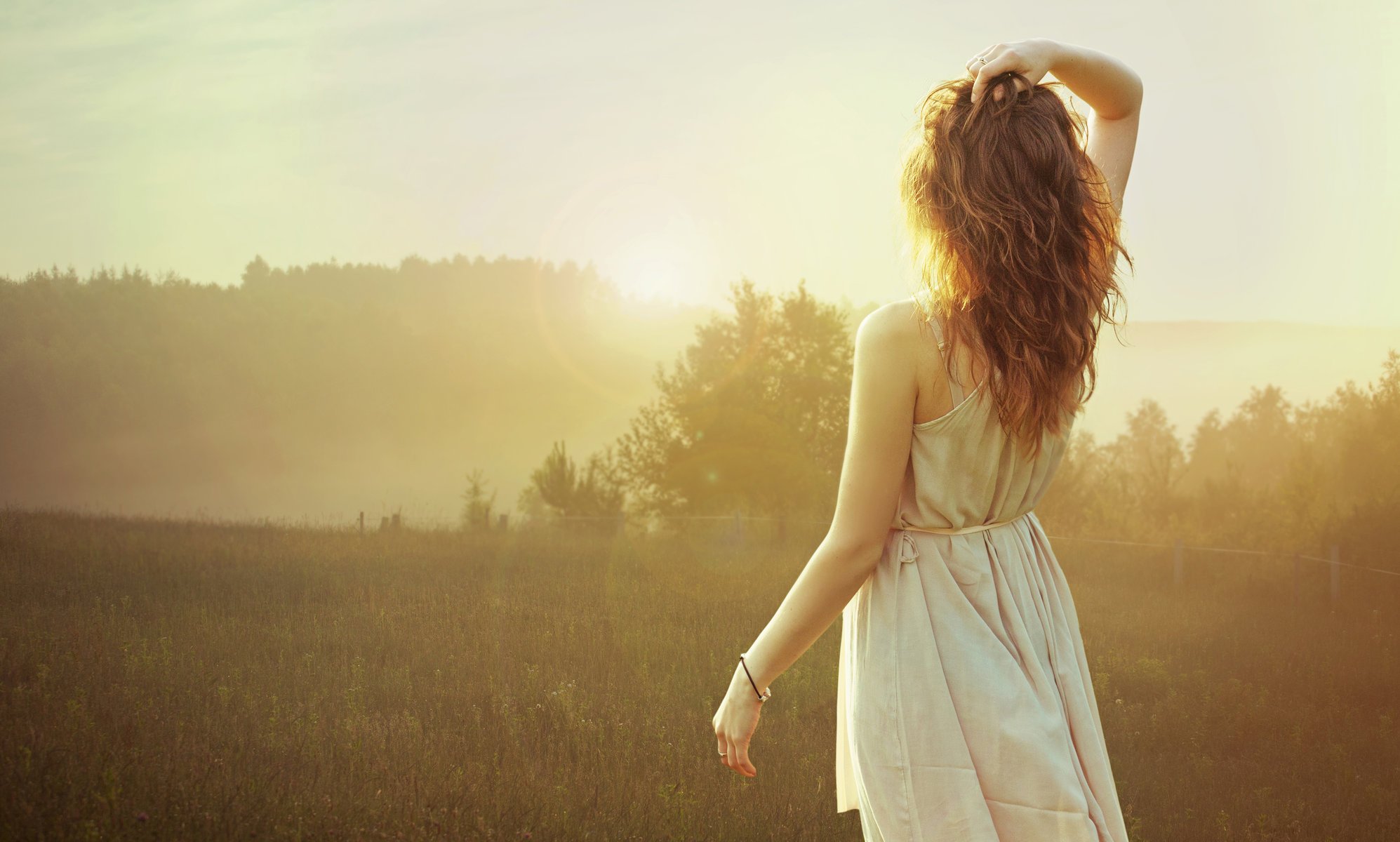 girl morning spin brown hair bracelet fog