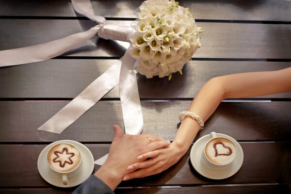 Petit déjeuner romantique après le mariage