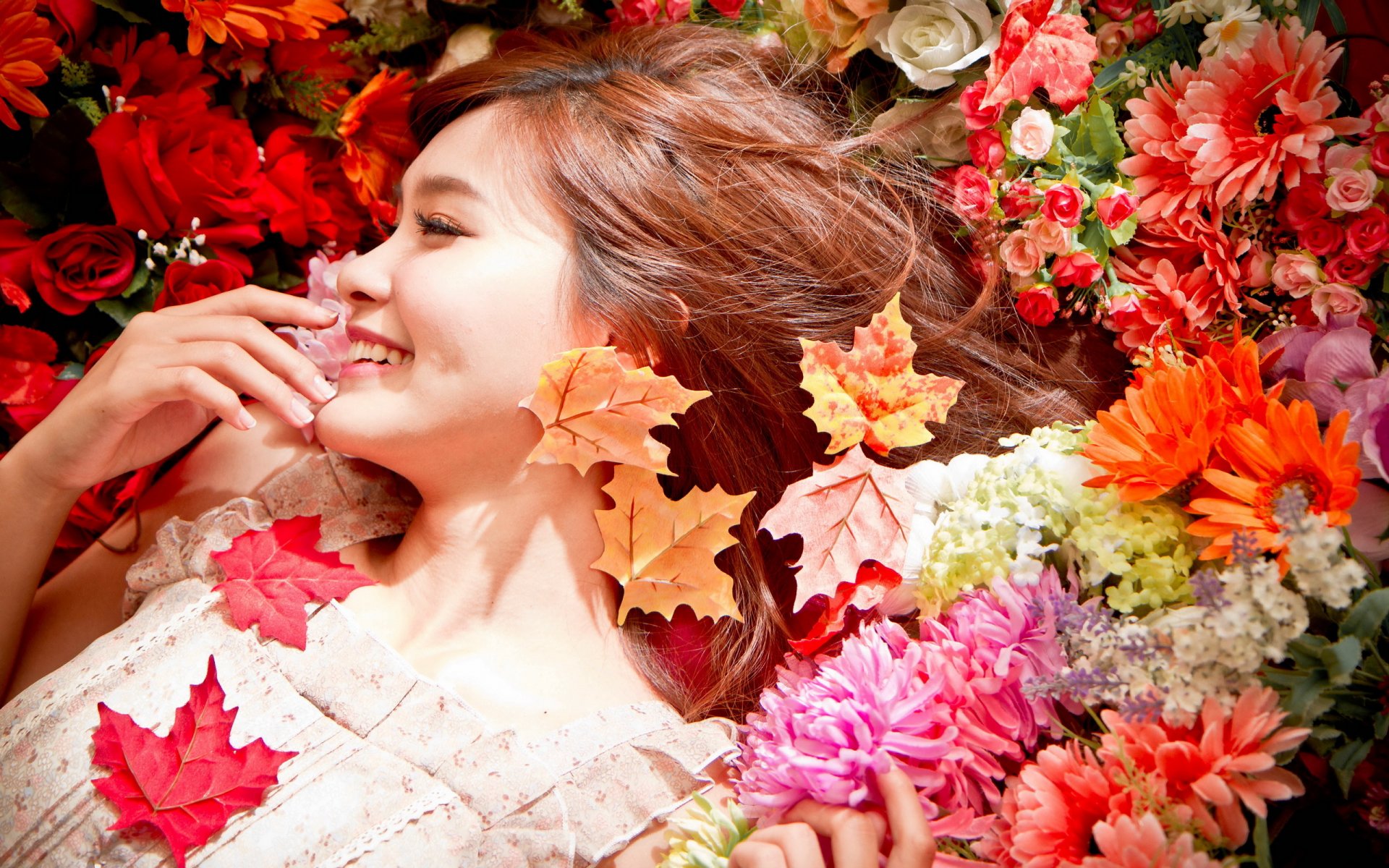 la jeune fille les fleurs l été