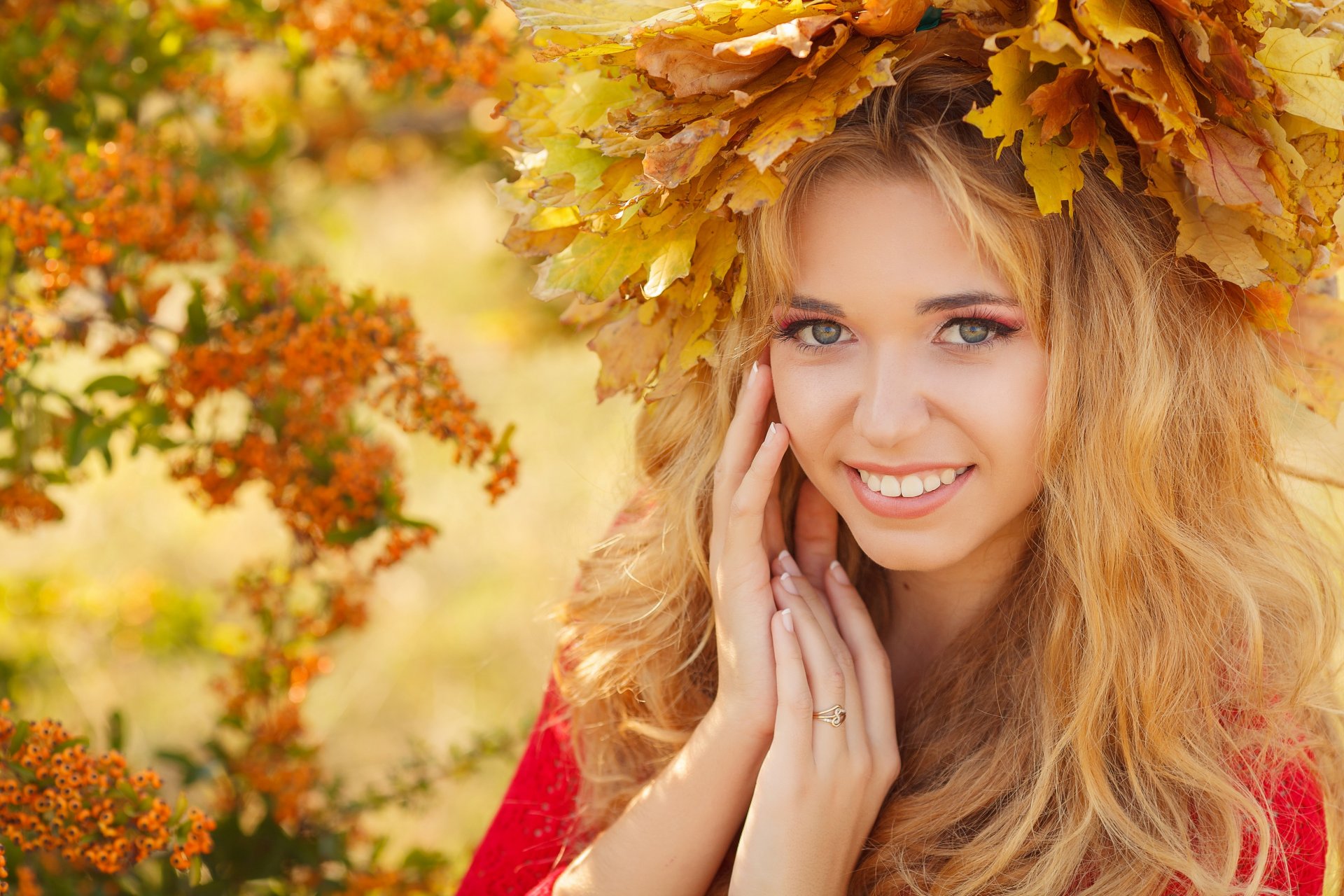 autumn girl blonde make-up smile view wreath leave