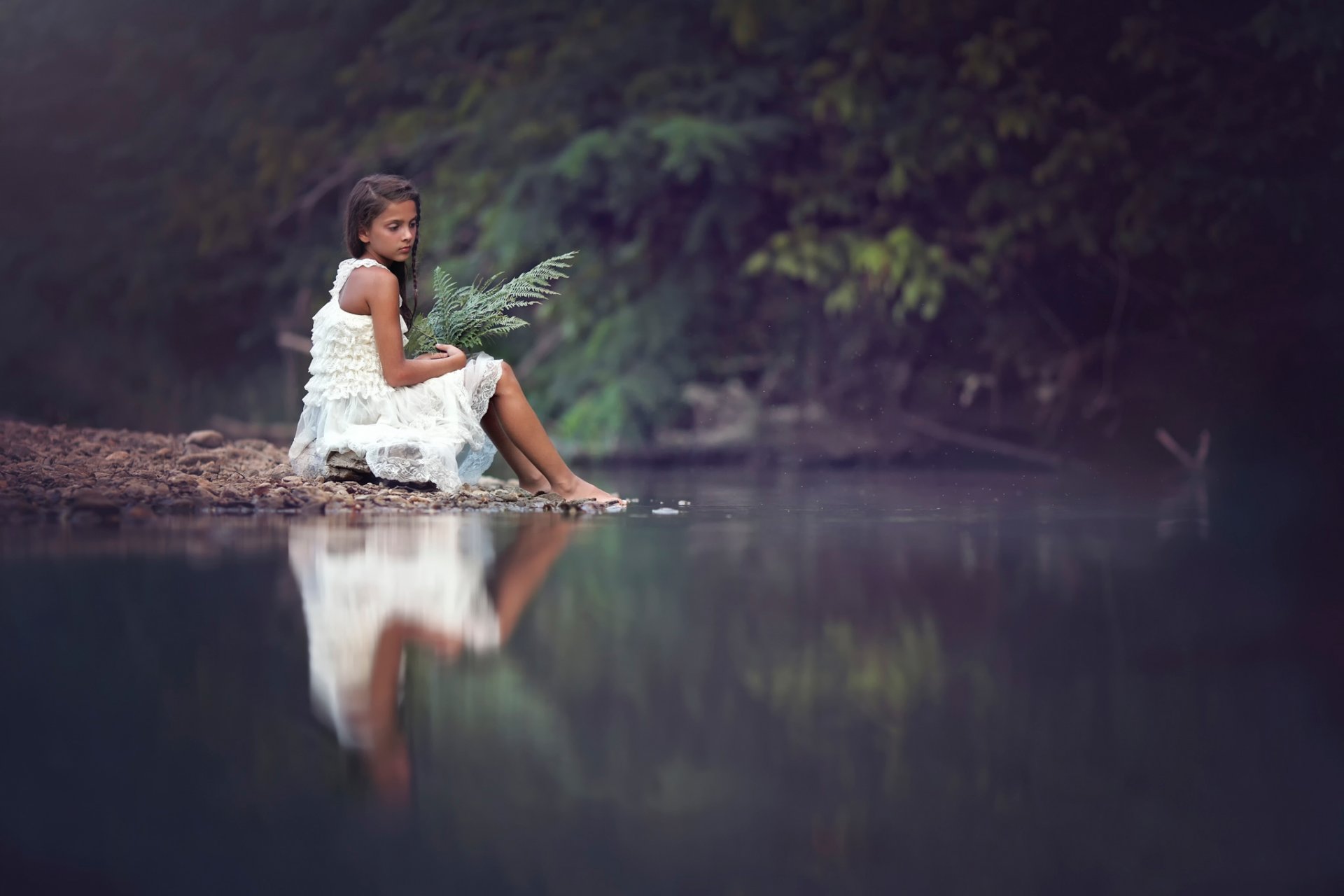 recuerdos niña junto al agua tristeza veselina alexandrova