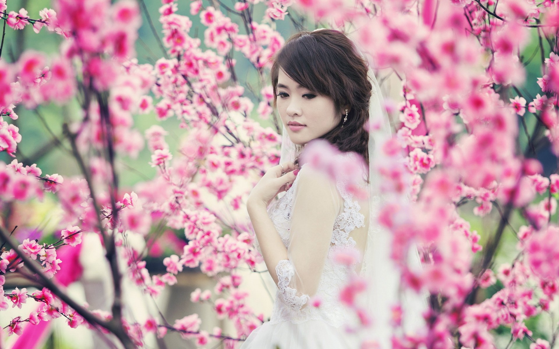 ragazza giardino primavera bellezza