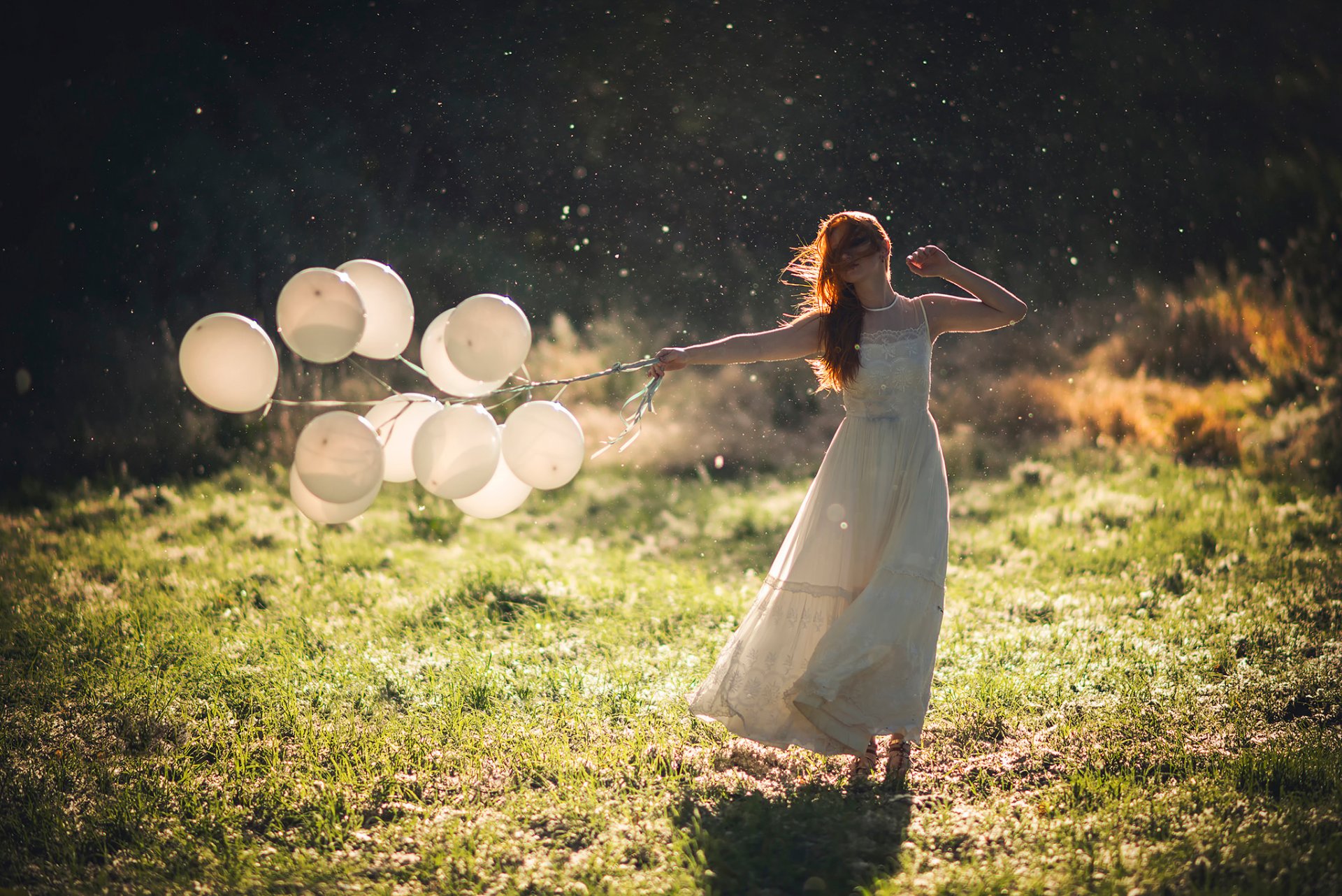 girl bulbs dress summer sun