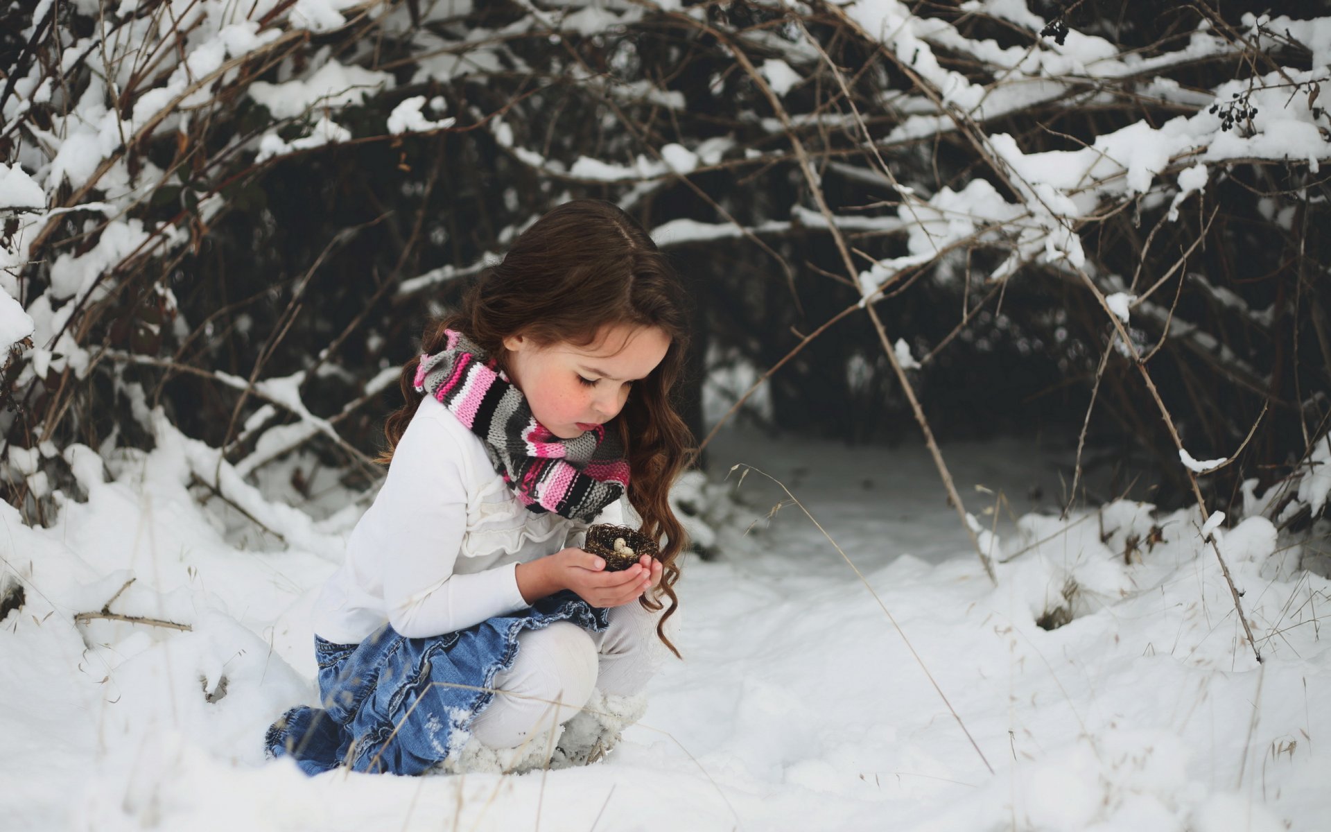 girl snow nest