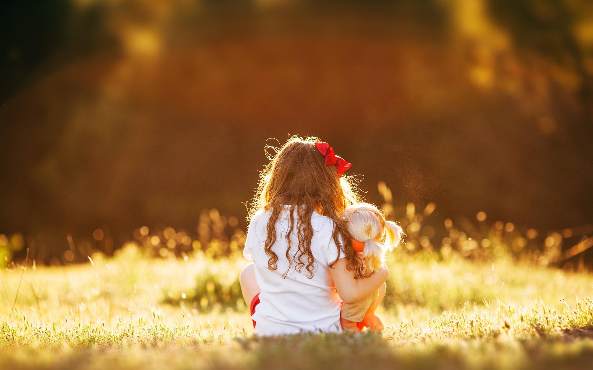niña foto bebé amor sol niña situación felicidad vida verano luz momento muñeca espalda suerte luz arco infancia