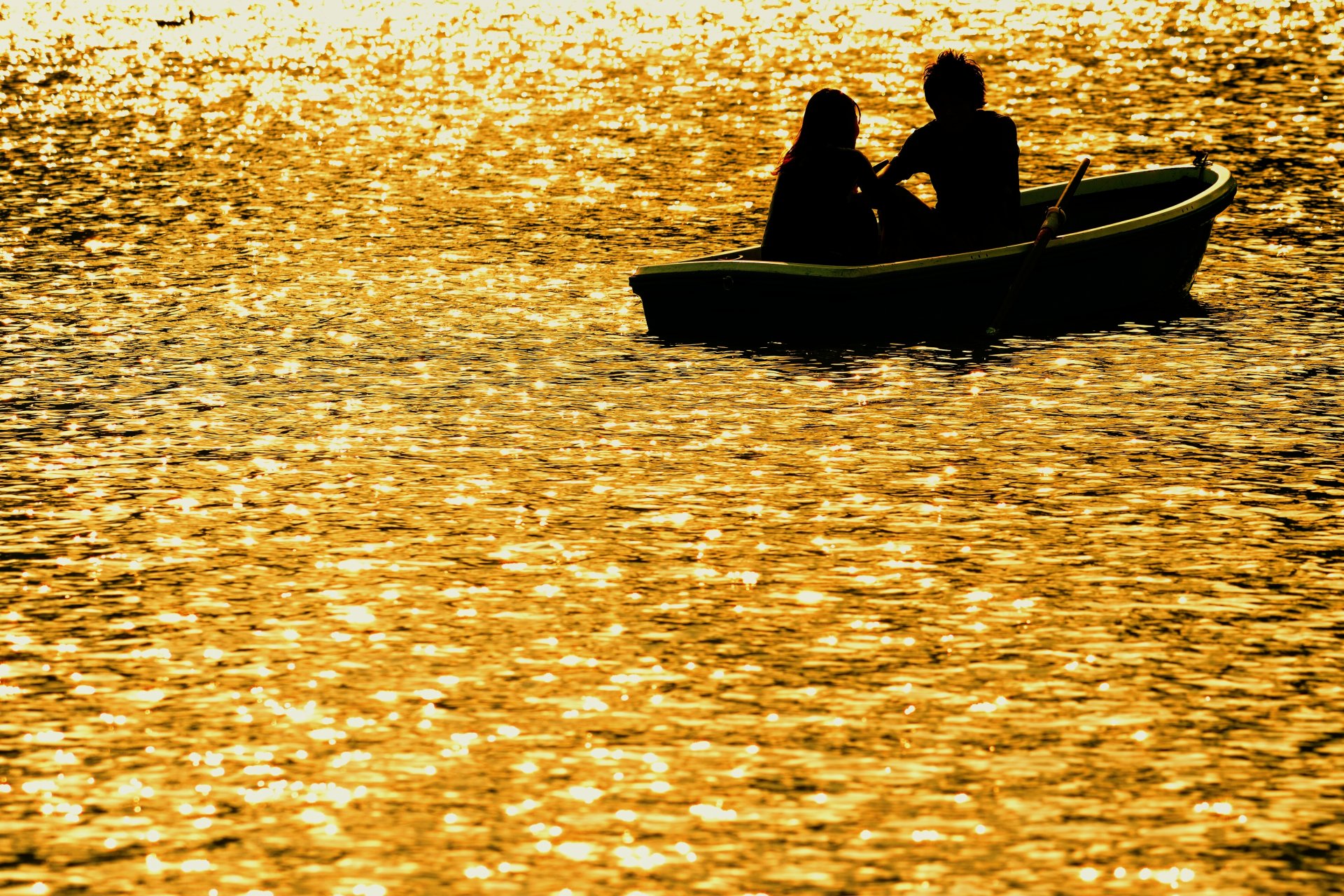 noche puesta de sol río barco dos romance