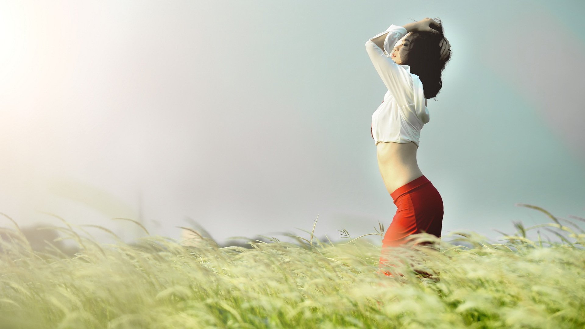 ragazza campo cielo