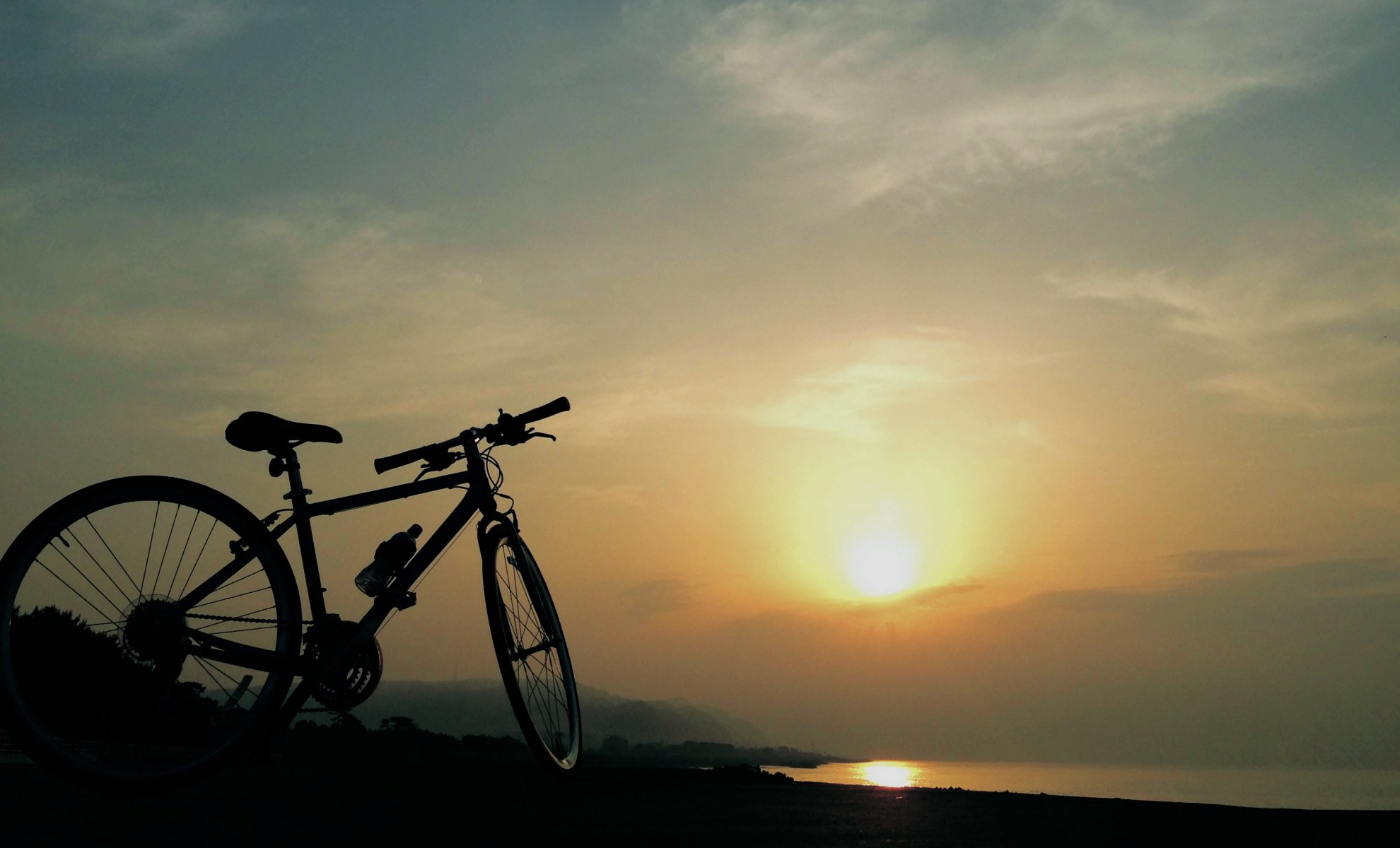 night sea beach bike camp