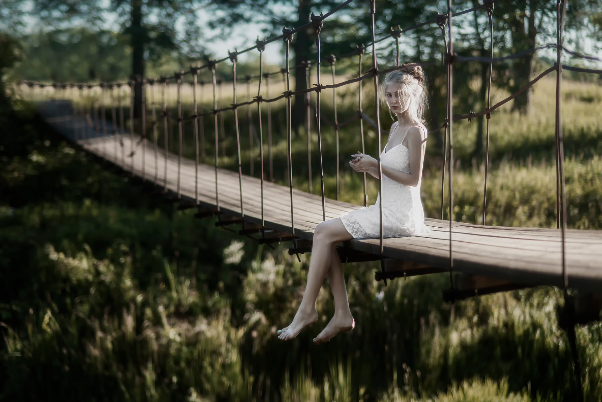 tatiana mercalova mädchen lena brücke beine bokeh