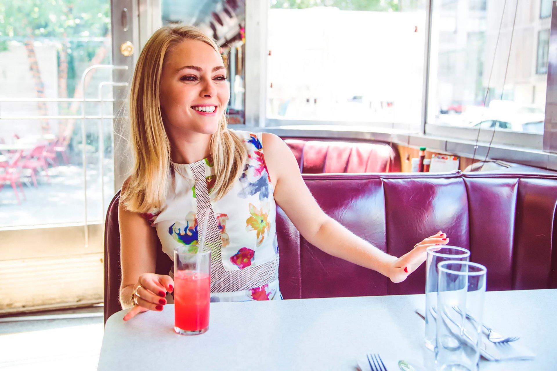 robb anna-sophia robb lachen tisch nkd