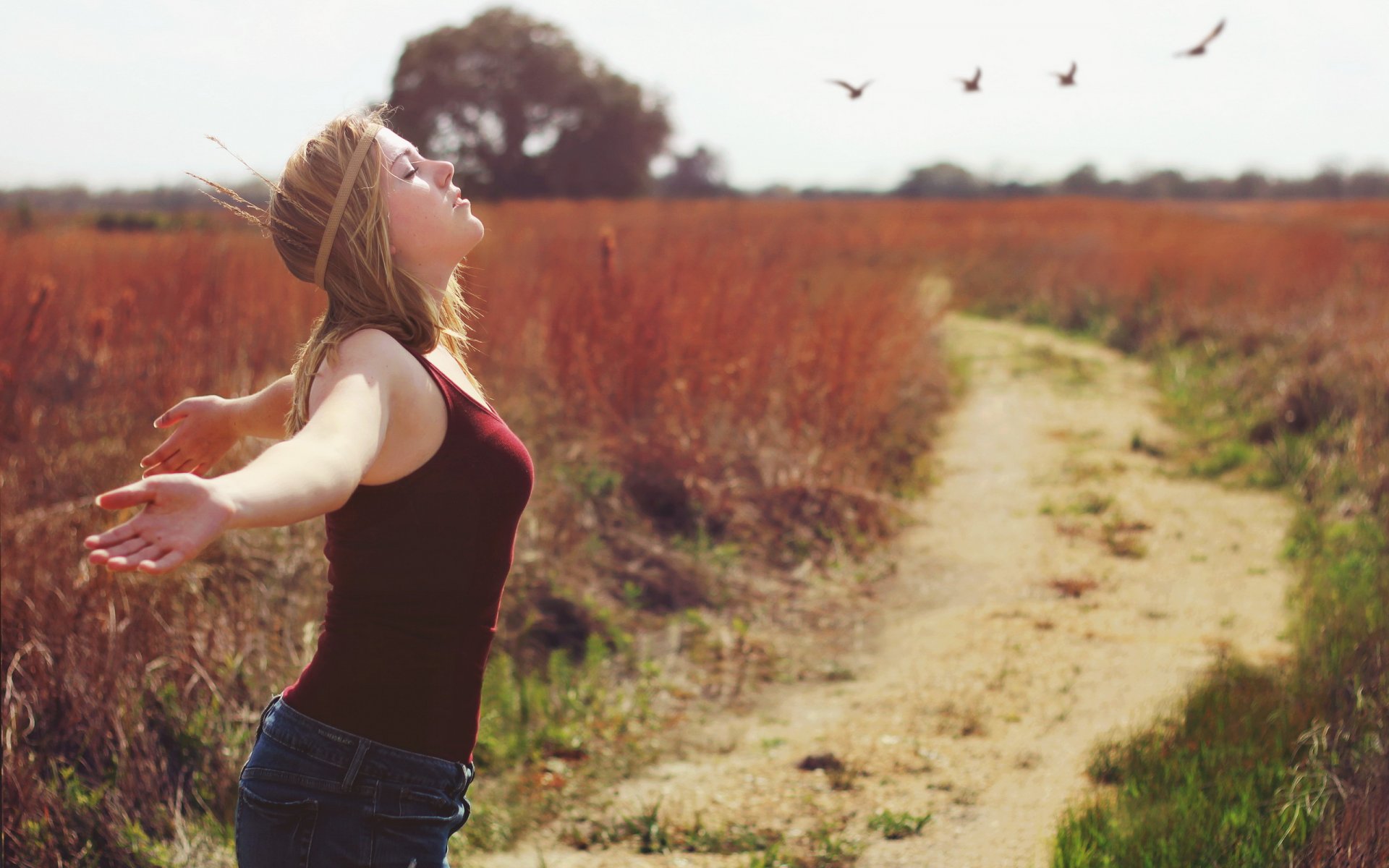 girl the field mood