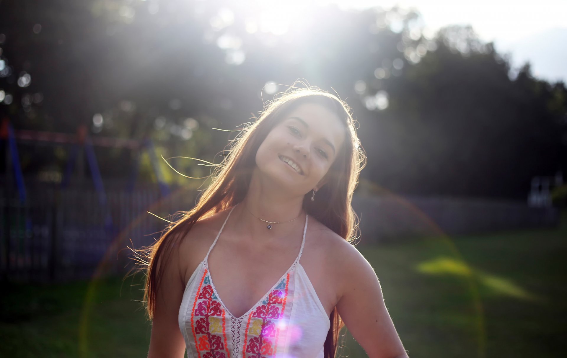 giglio ragazza sorriso gioia bokeh