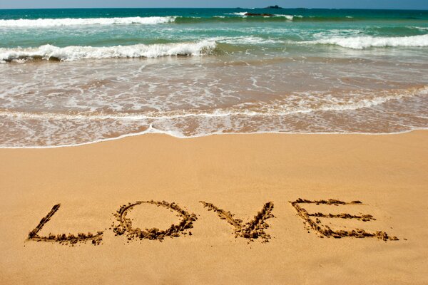 Romantico record sulla spiaggia estiva