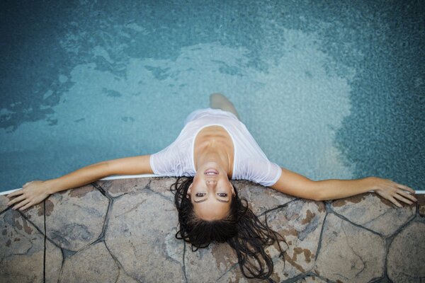 Jesse herzog bottom view in the pool