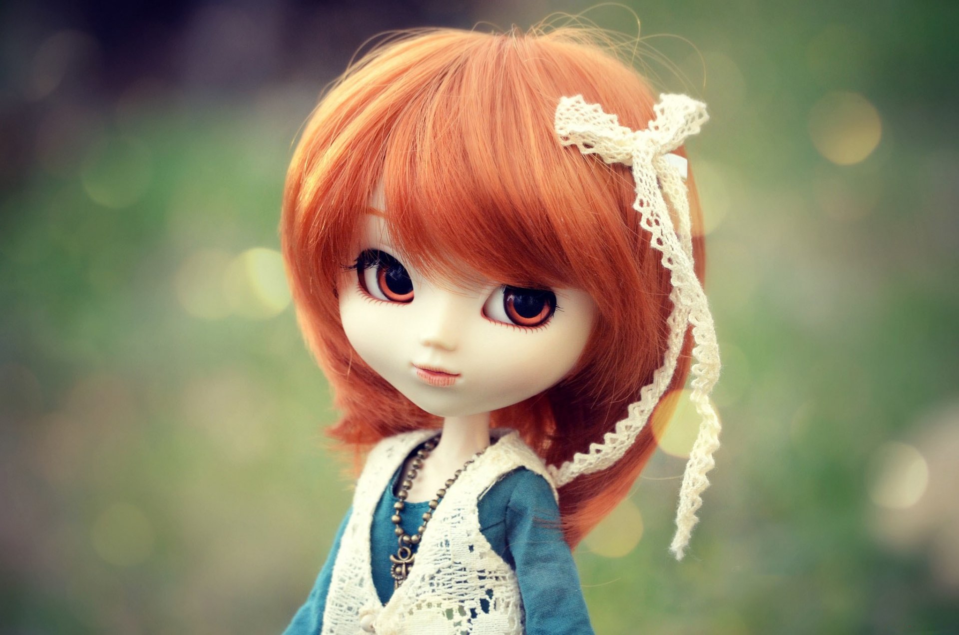 doll toys red bow bokeh