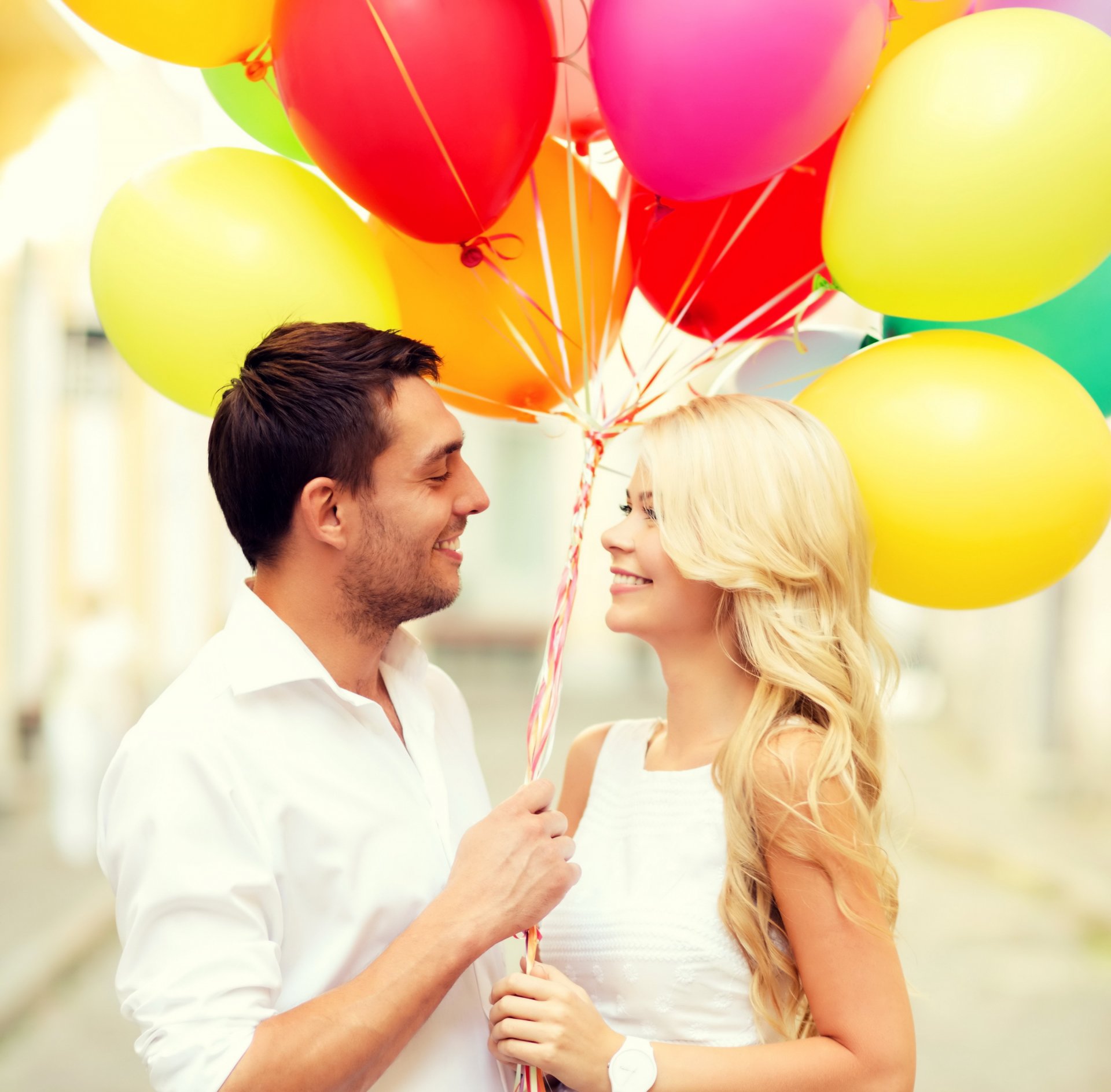 happy couple balloons romance love happiness the pair bulb