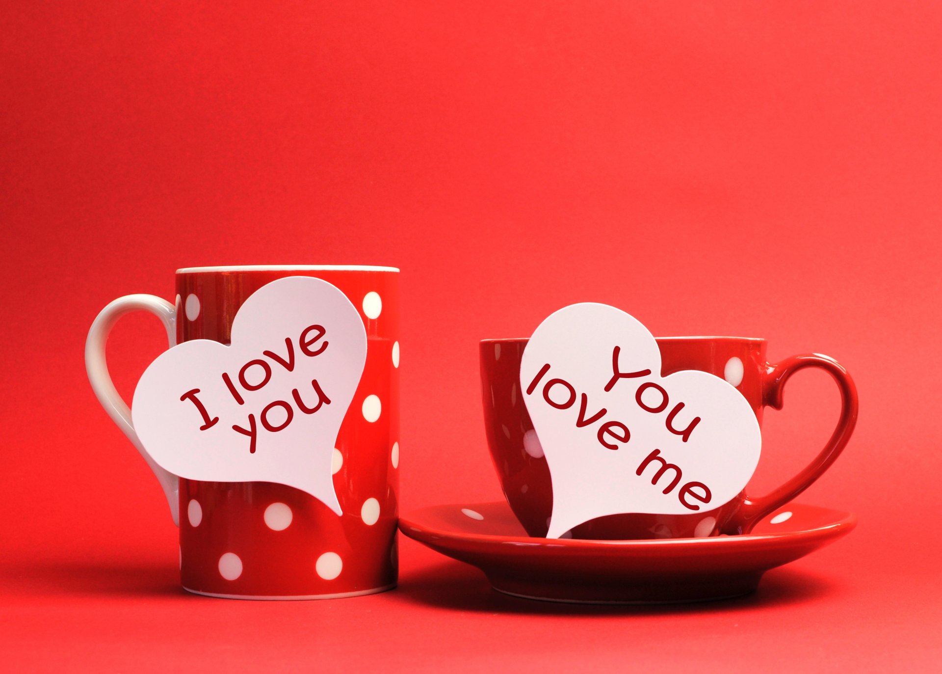 tasse mug coeur coeurs inscriptions je t aime tu m aimes fond rouge