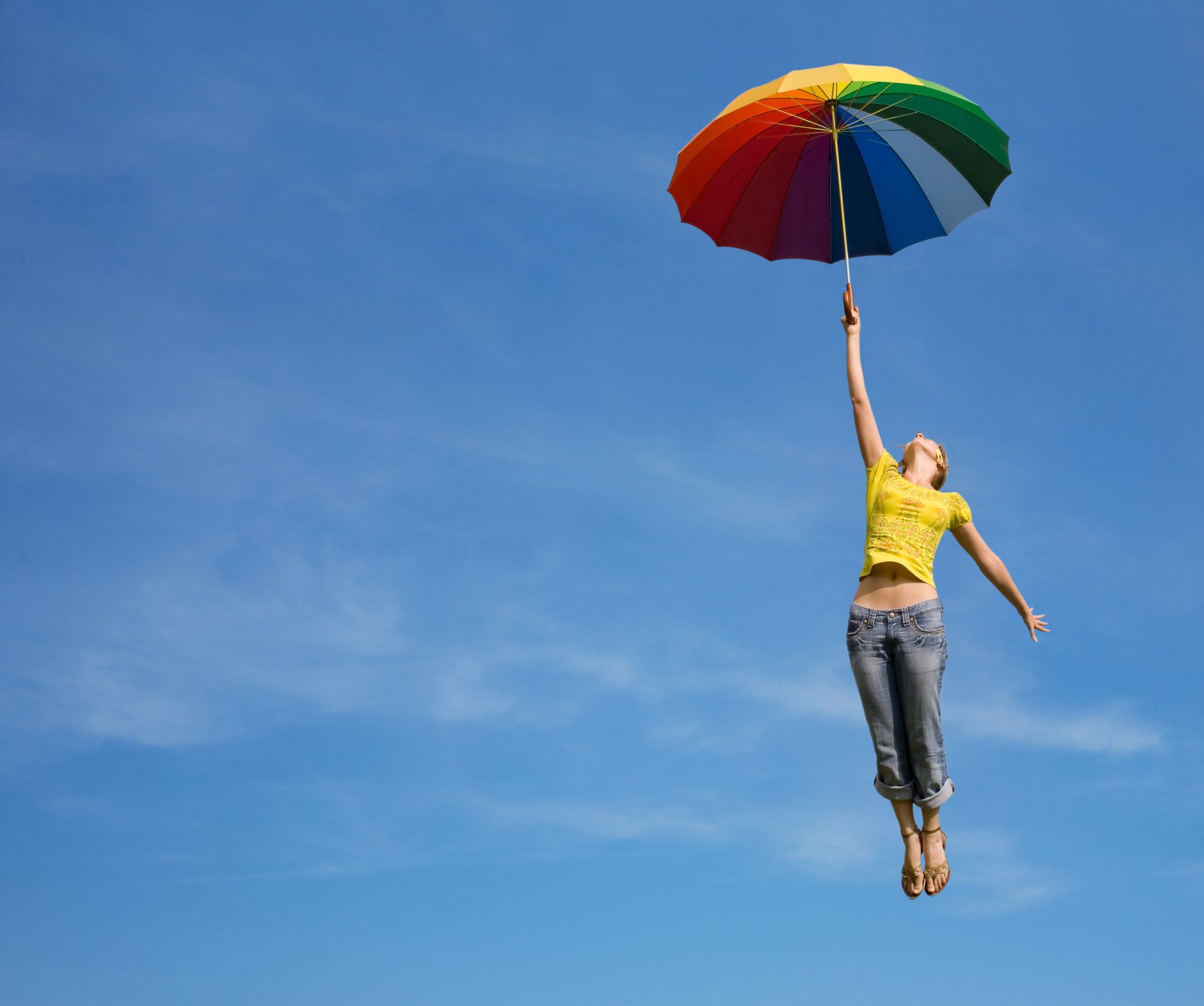 ragazza ombrello cielo volo luminoso