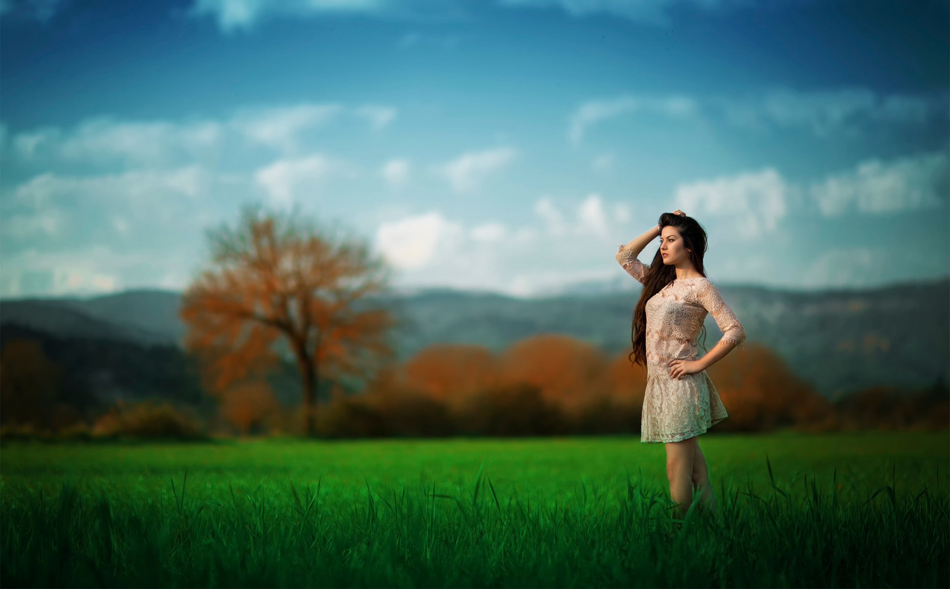 ezra jeune fille sur le terrain de la liberté de la nature