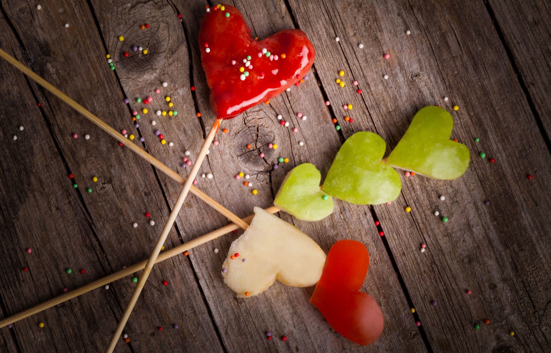 moods hearts heart apple apples green red background wallpaper widescreen fullscreen widescreen widescreen