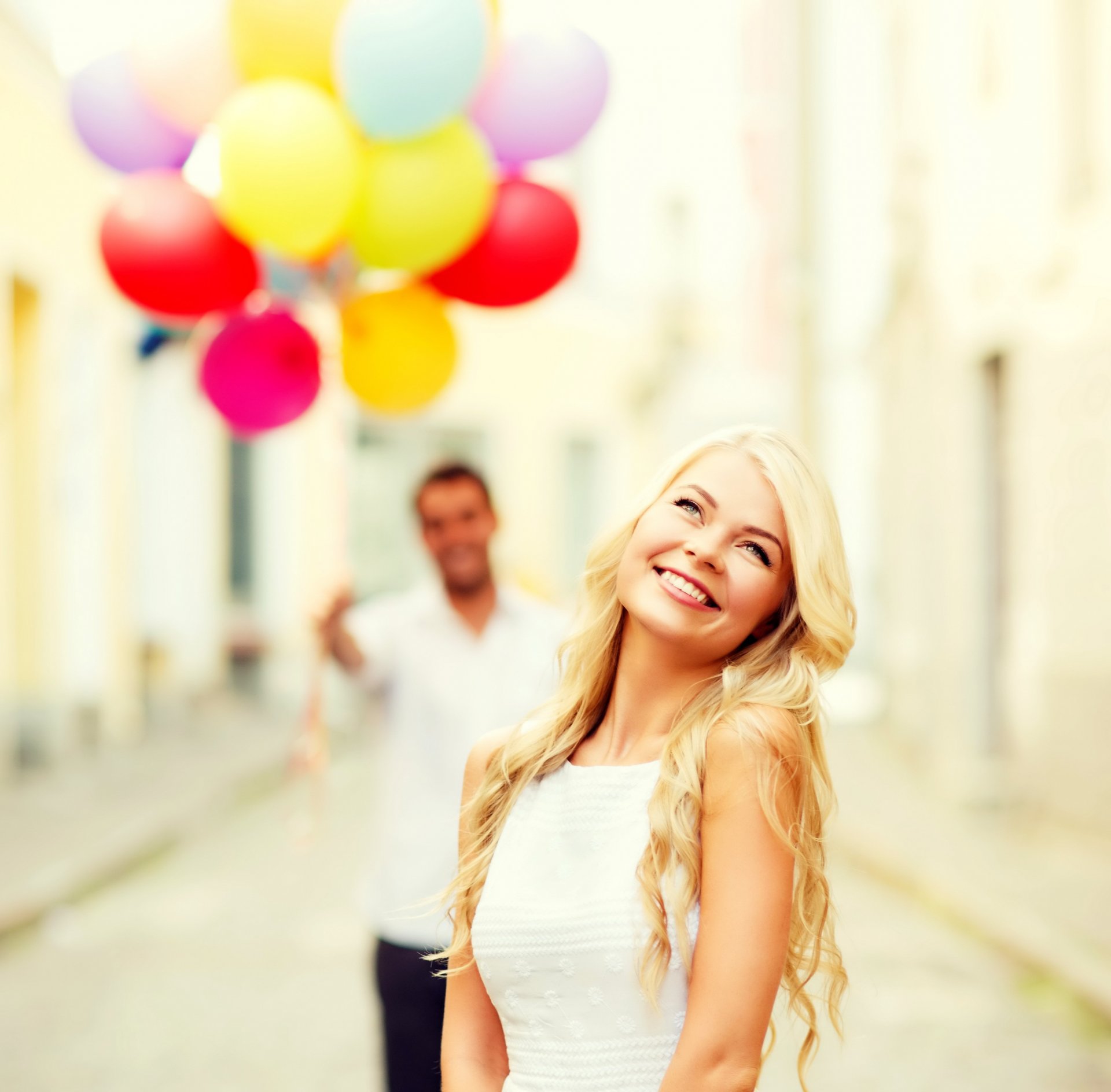 happy couple balloons romance love happiness the pair bulb