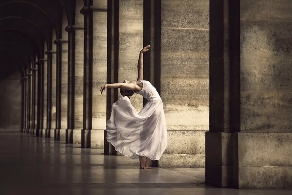 Danza de la bailarina en la ciudad