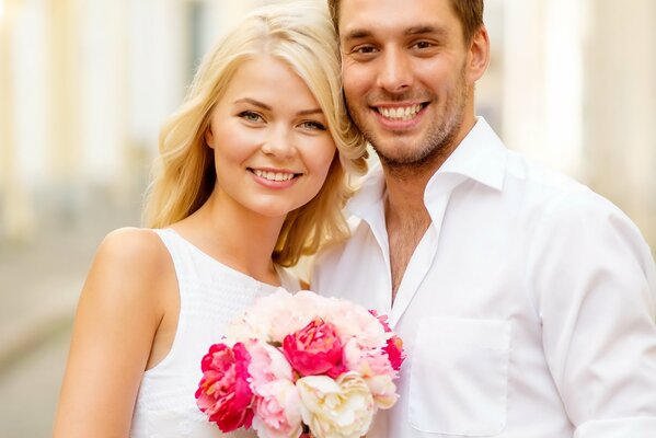 Romance y chica con bolas