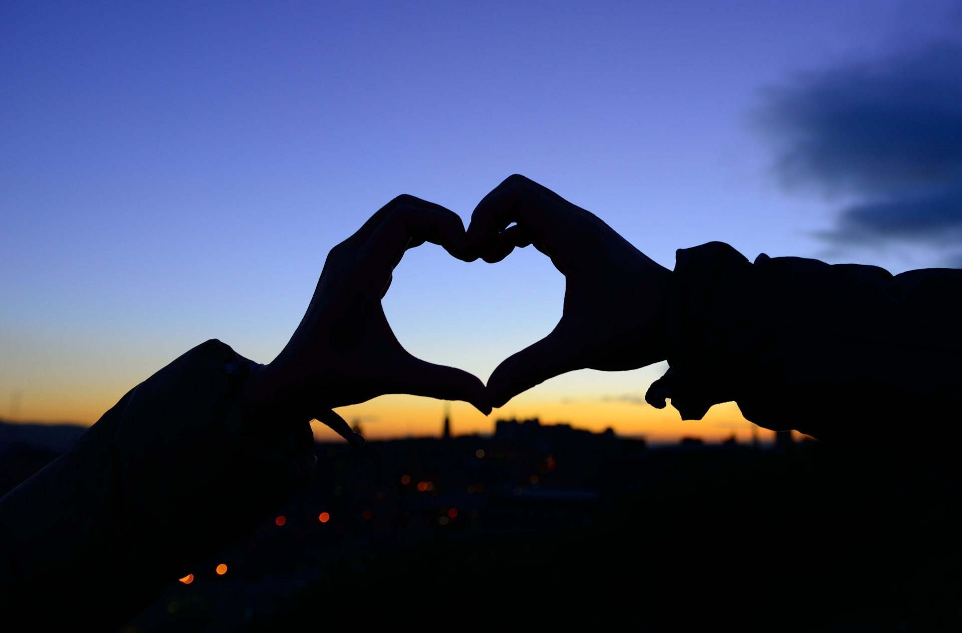 moods hands girl silhouette heart heart love feelings sunset background blur wallpaper widescreen fullscreen widescreen