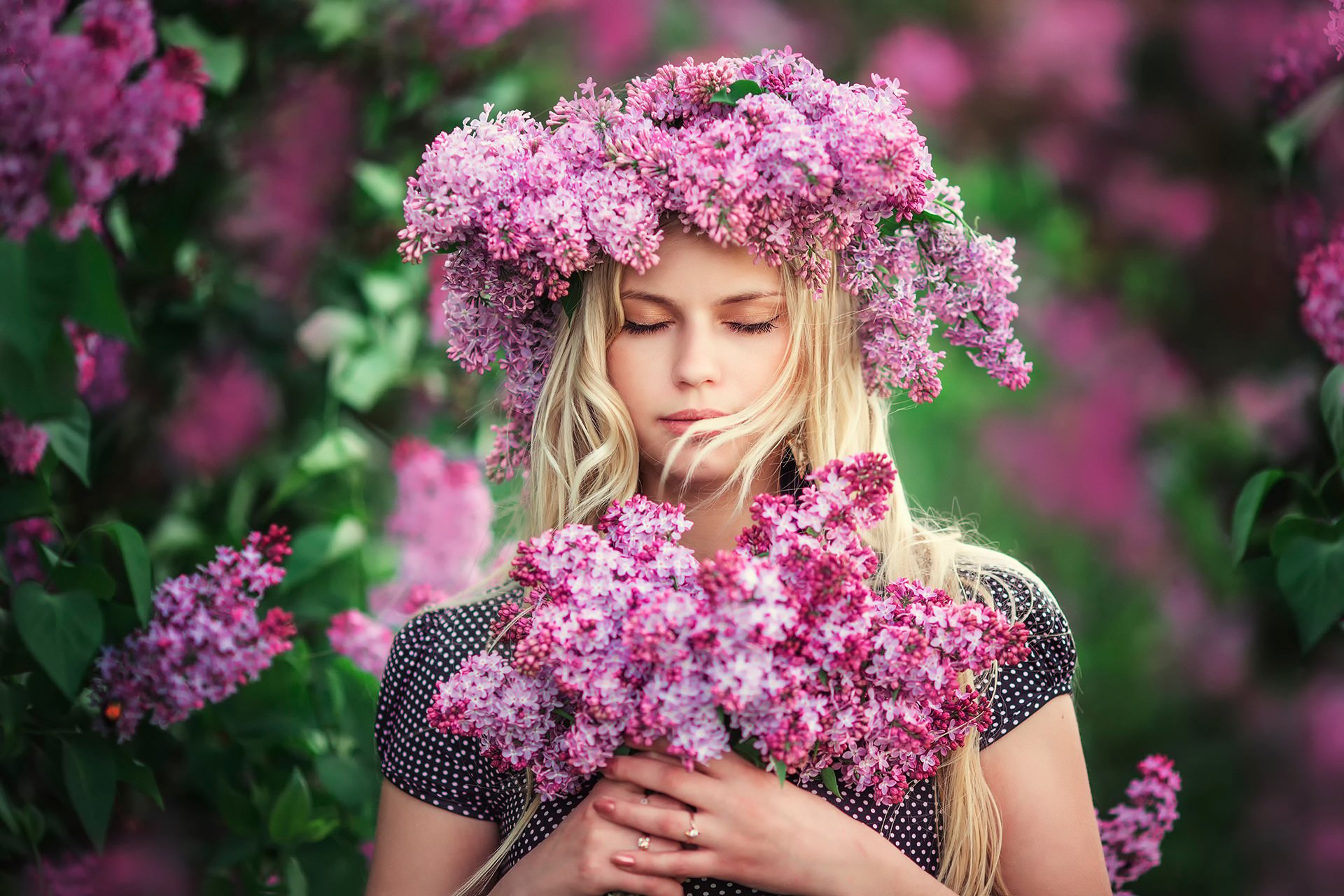 portrait fille fleurs lilas couronne lilas de rêve