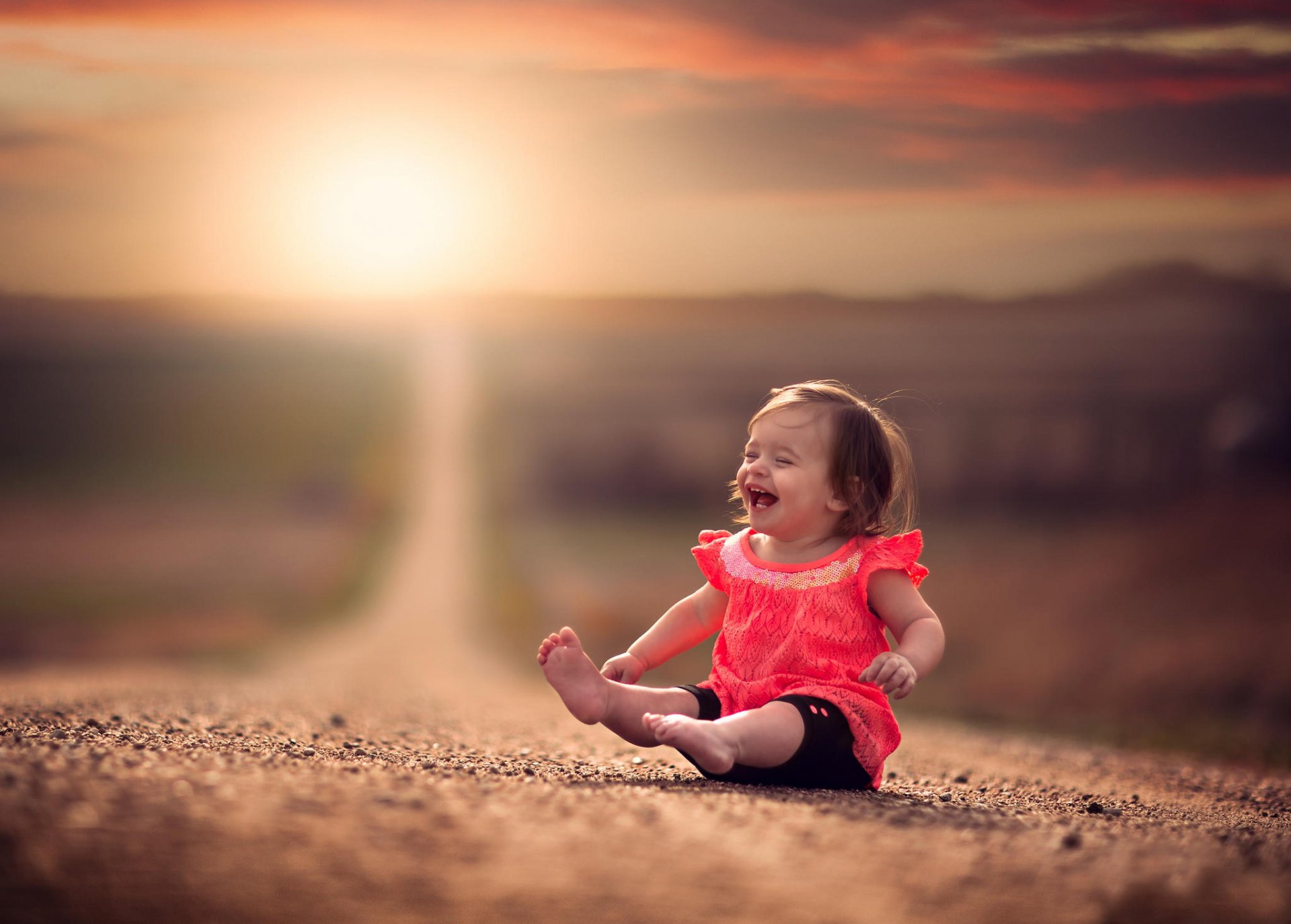 mädchen straße bokeh lachen