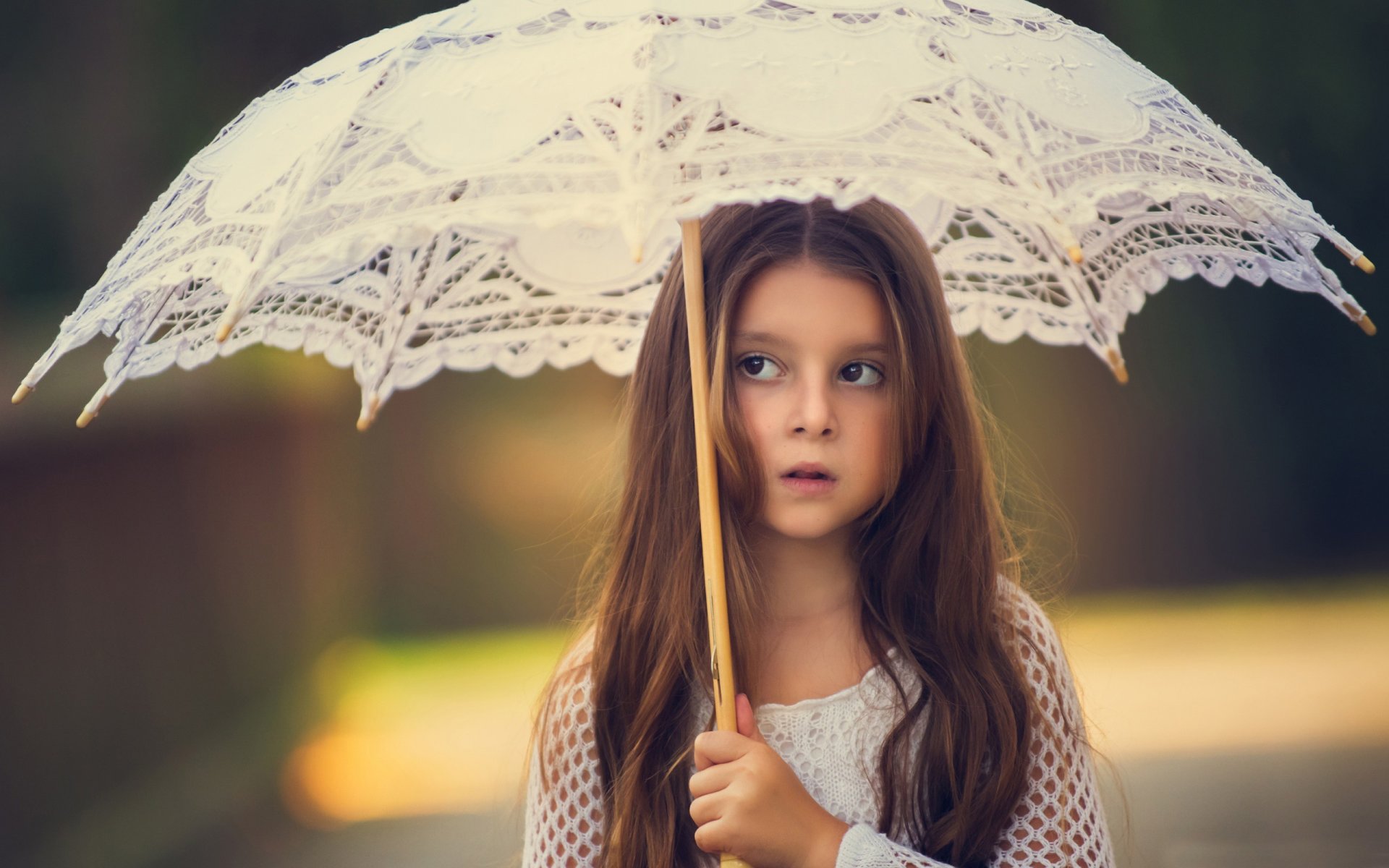 humeur enfant fille cheveux longs parapluie dentelle fond papier peint écran large plein écran écran large écran large fille