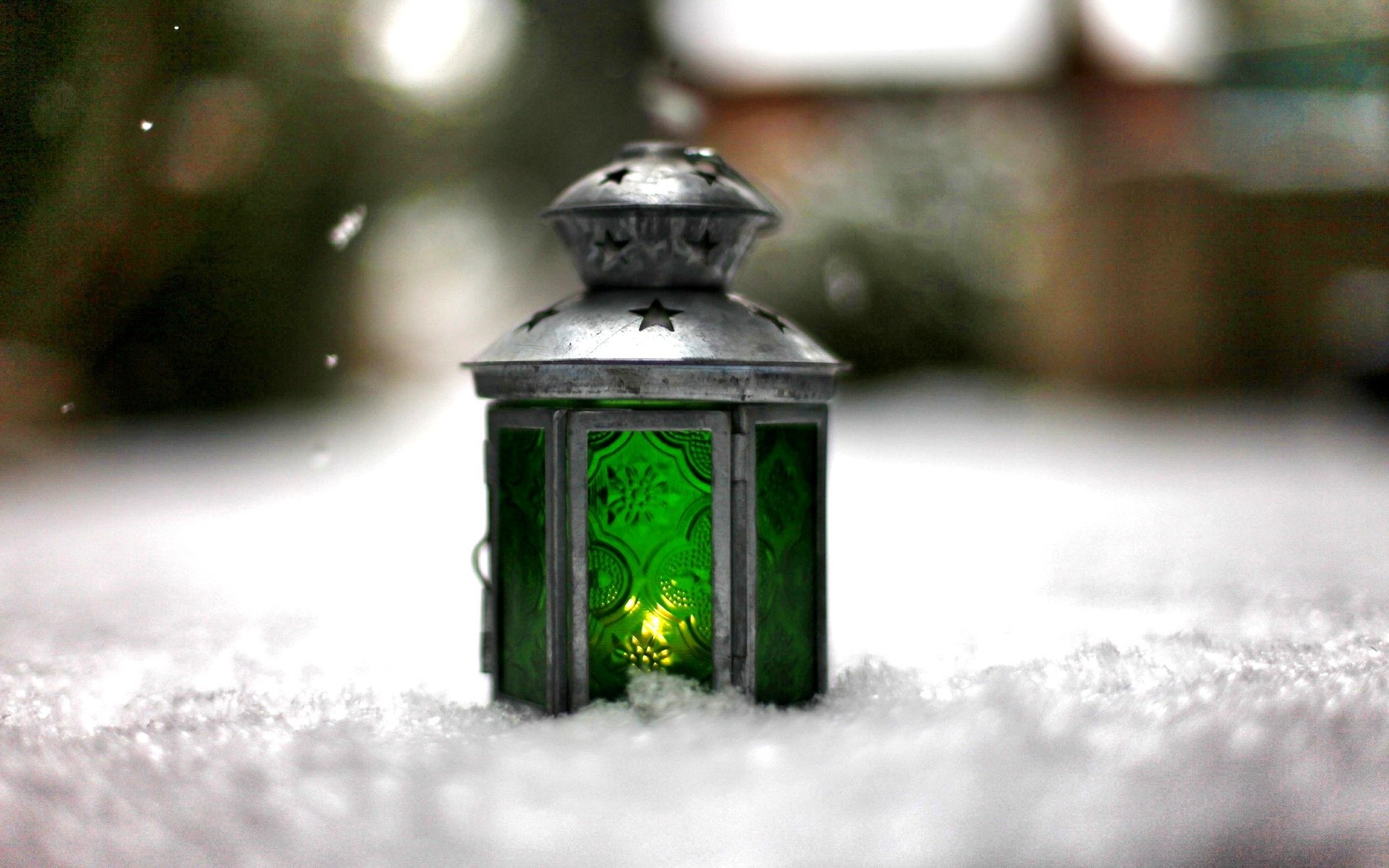 mood lantern light fire green snow winter blur bokeh background wallpaper widescreen fullscreen widescreen widescreen