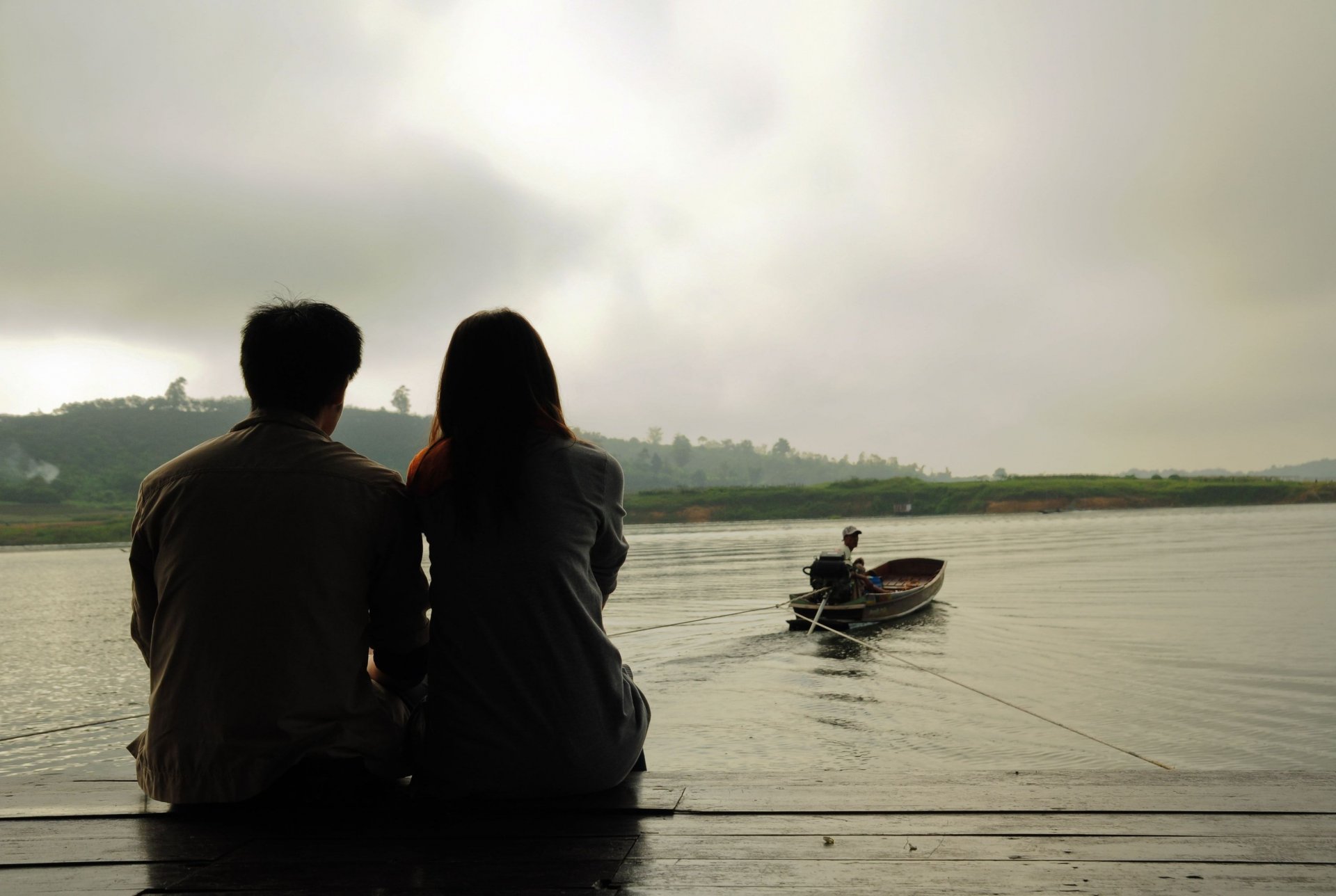 moods girl guy man woman couple lovers love feelings romance warmth boat sea river water background wallpaper widescreen fullscreen widescreen widescreen