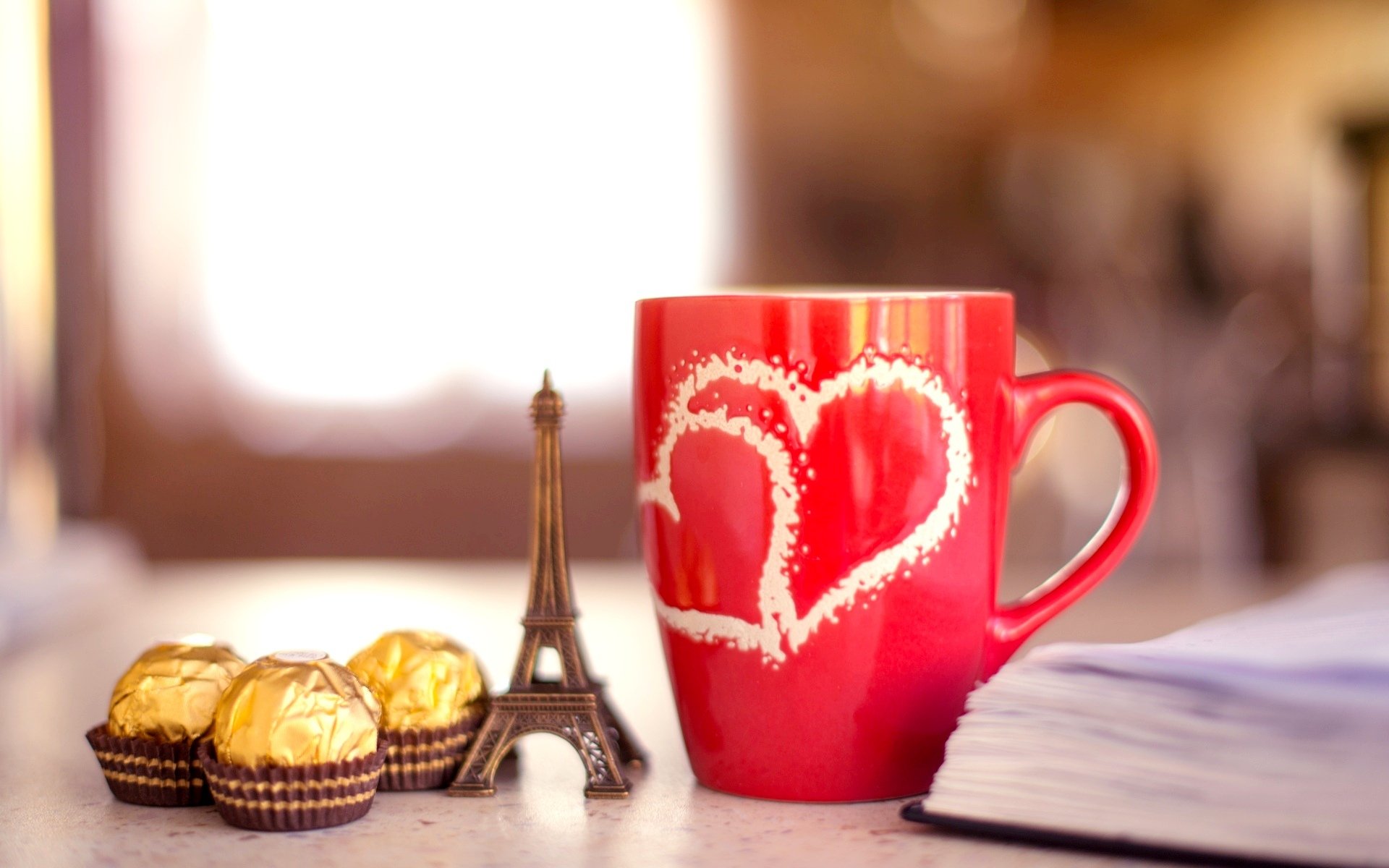 mood tazza rosso cioccolato cioccolato caramella caramella libro taccuino torre eiffel sfondo carta da parati widescreen schermo intero widescreen widescreen