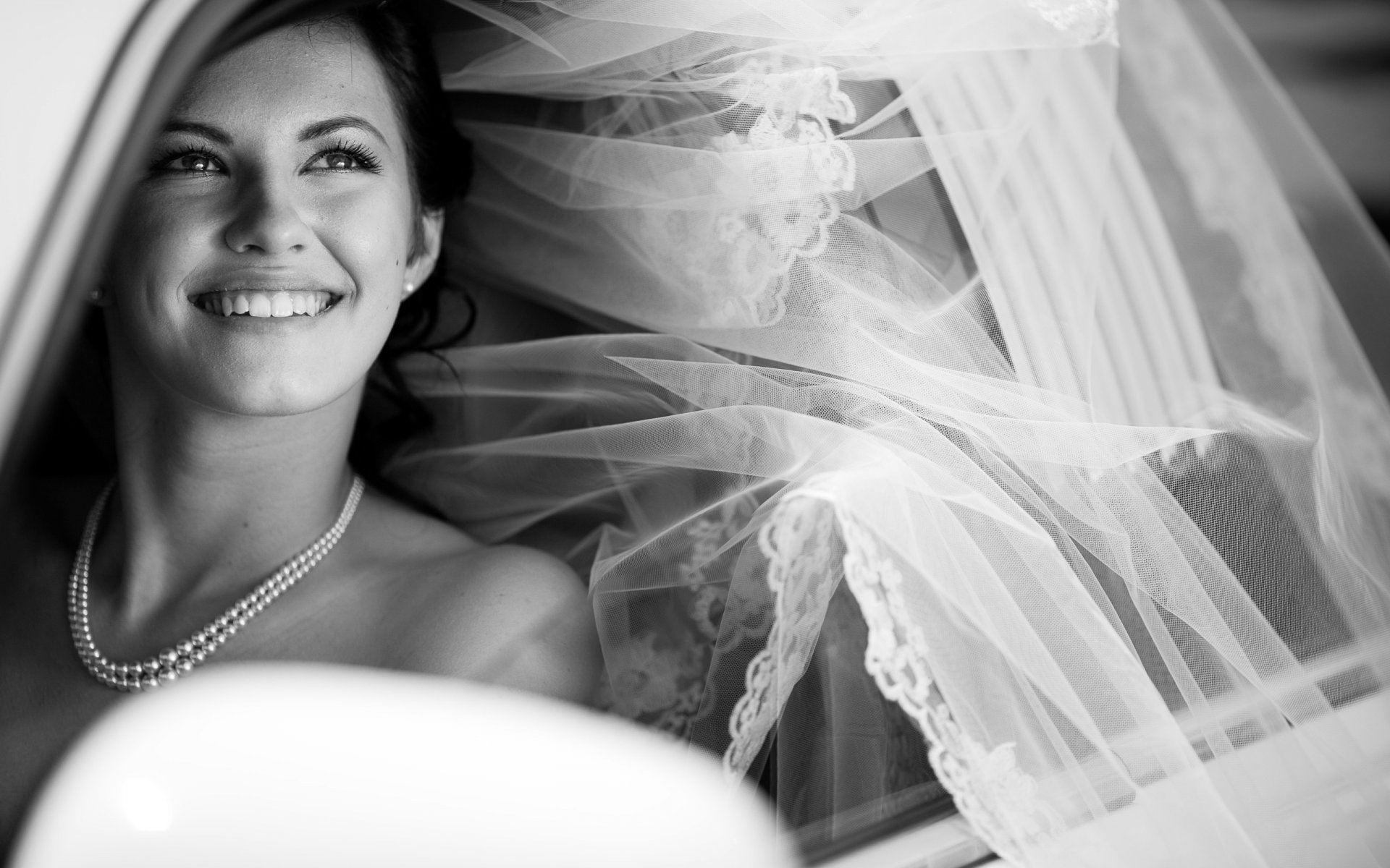 estado de ánimo boda novia coche decoración cuentas perlas blanco y negro fondo papel pintado