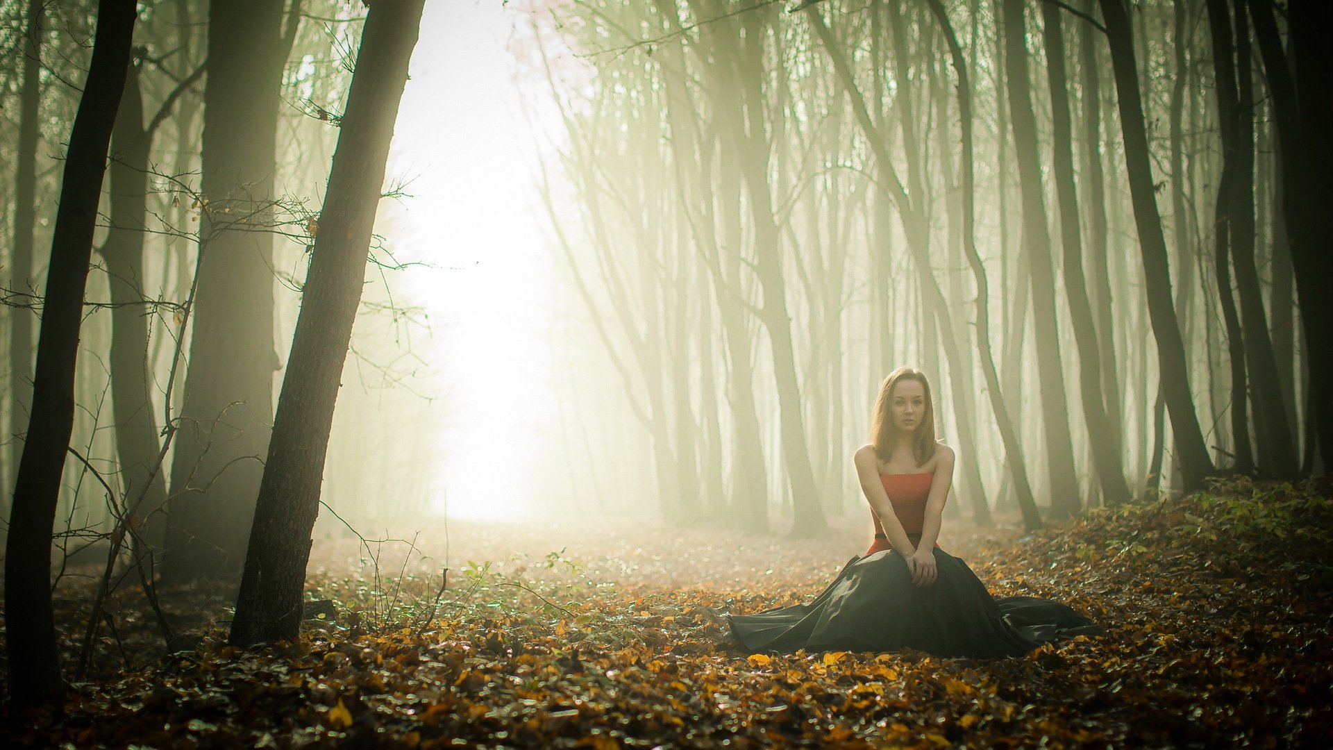 girl forest fog autumn