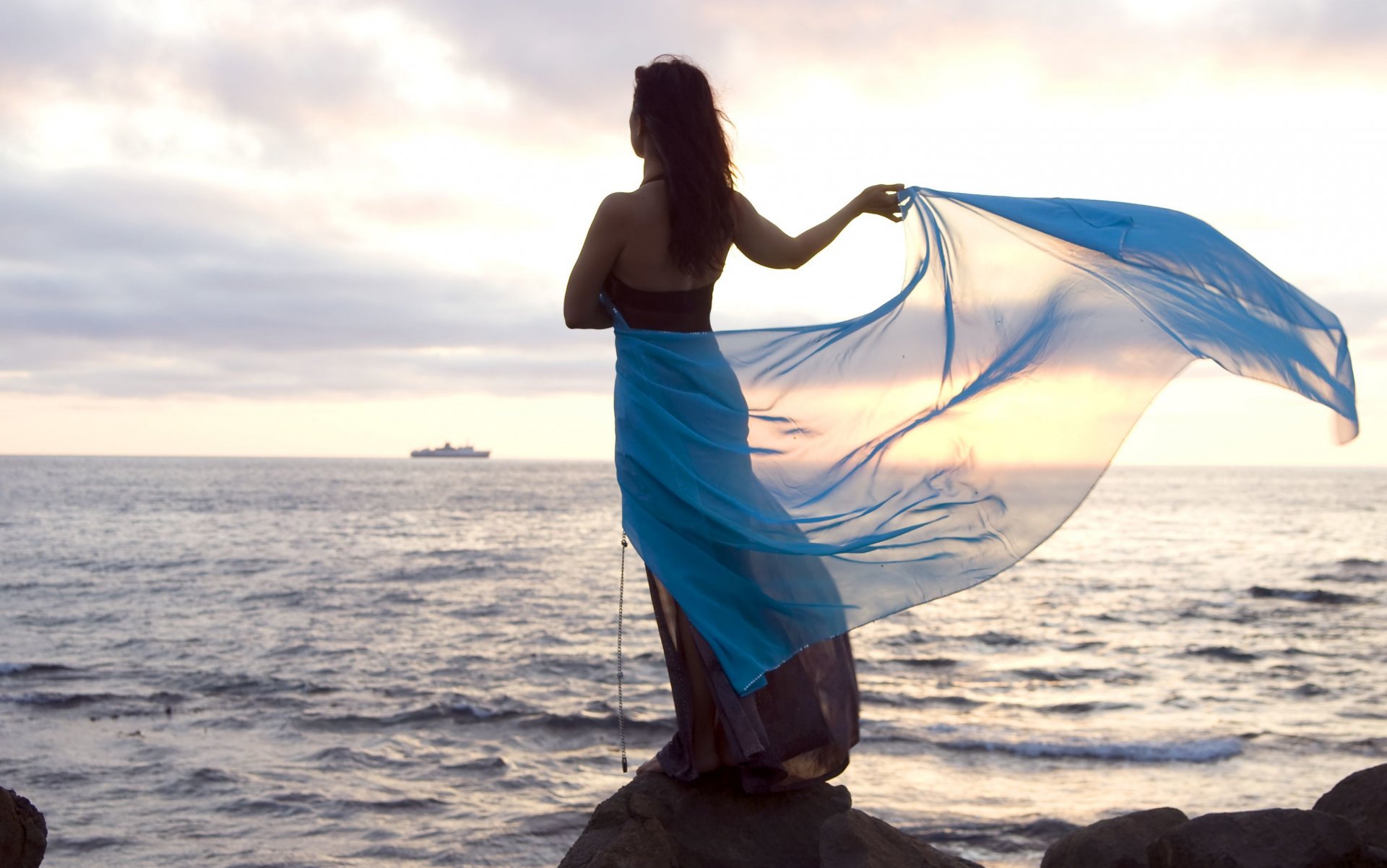 mood girl brunette pareo nature sea water waves rocks sky freedom background widescreen fullscreen wallpaper