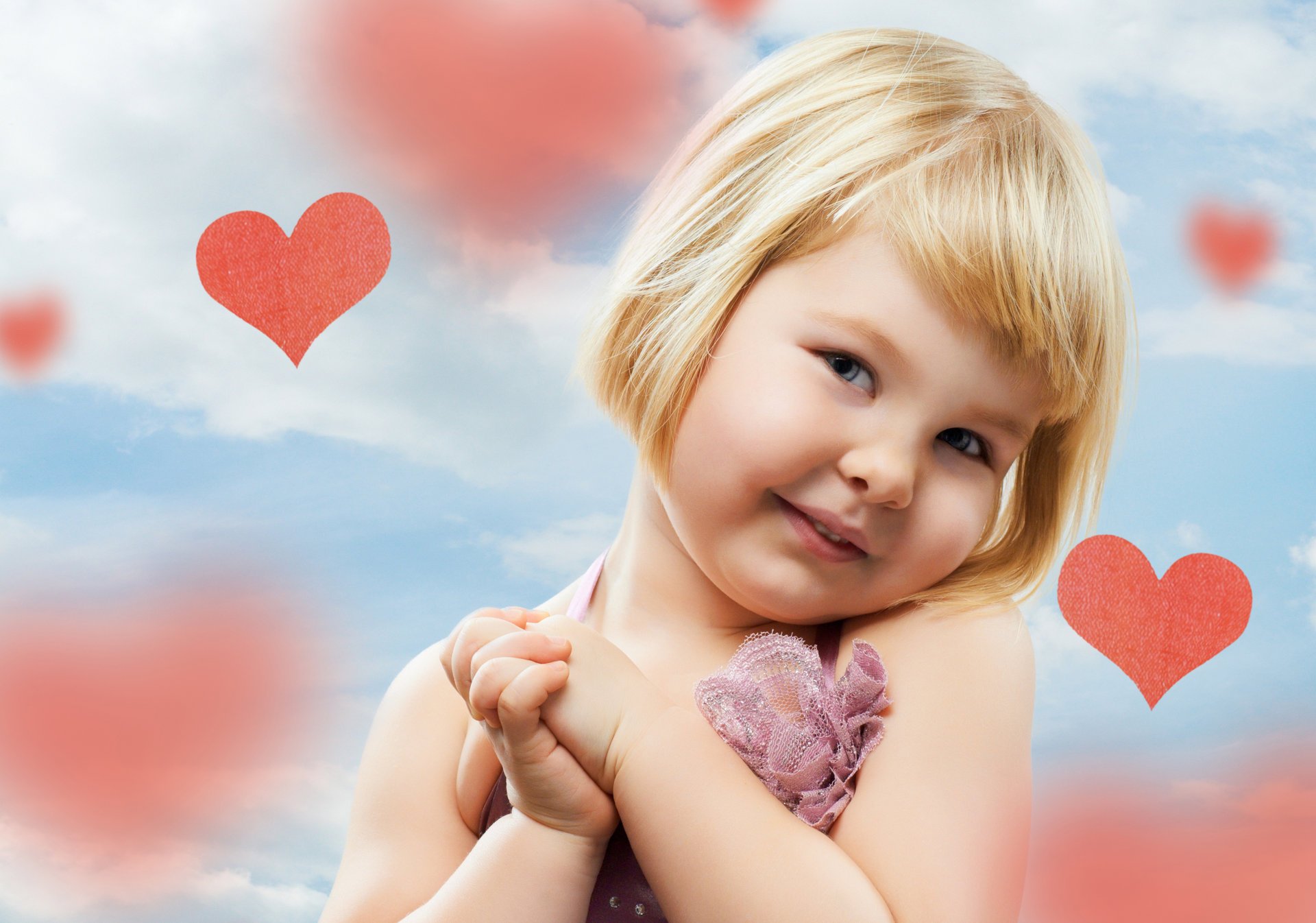 ragazza felice cuore bambino felice carino bambini