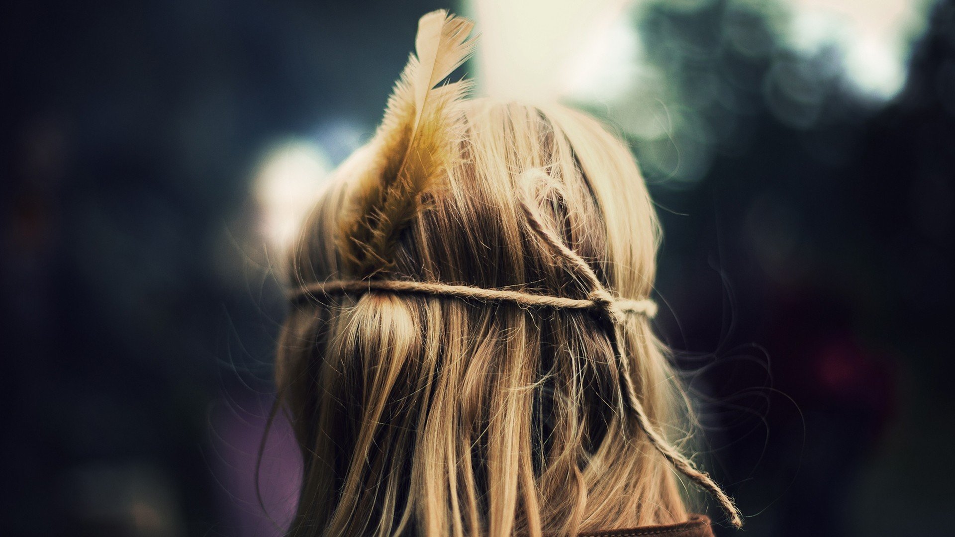 humeur fille blonde cheveux plume plumes fond d écran fond d écran fond d écran plein écran